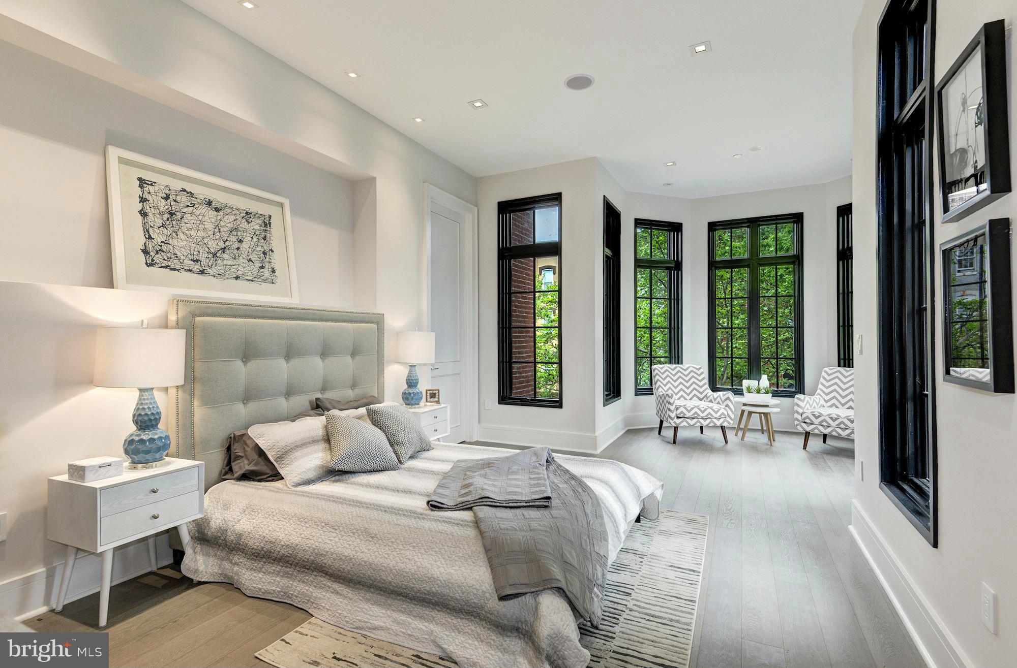 LOGAN CIRCLE - Residential