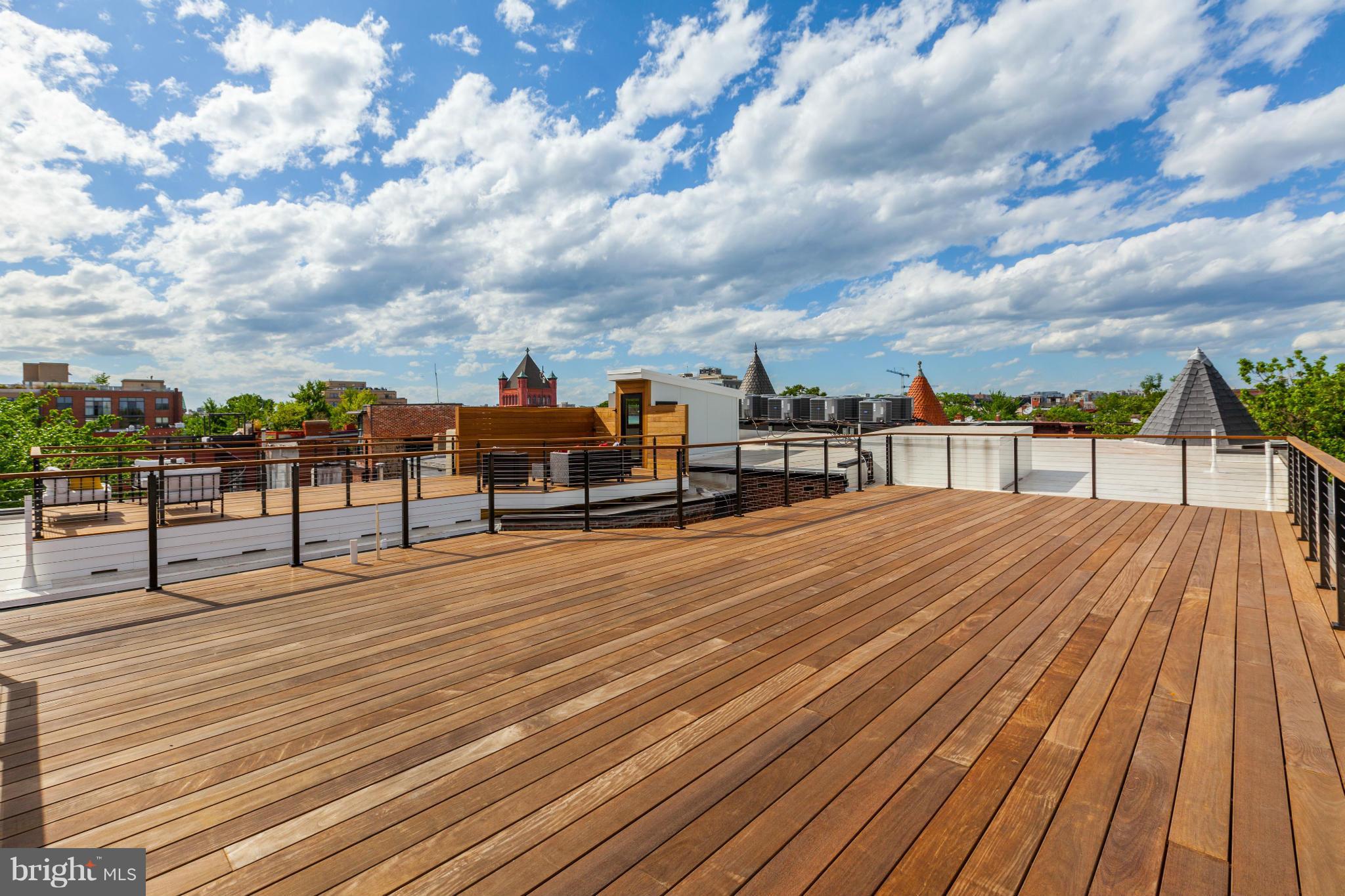 LOGAN CIRCLE - Residential