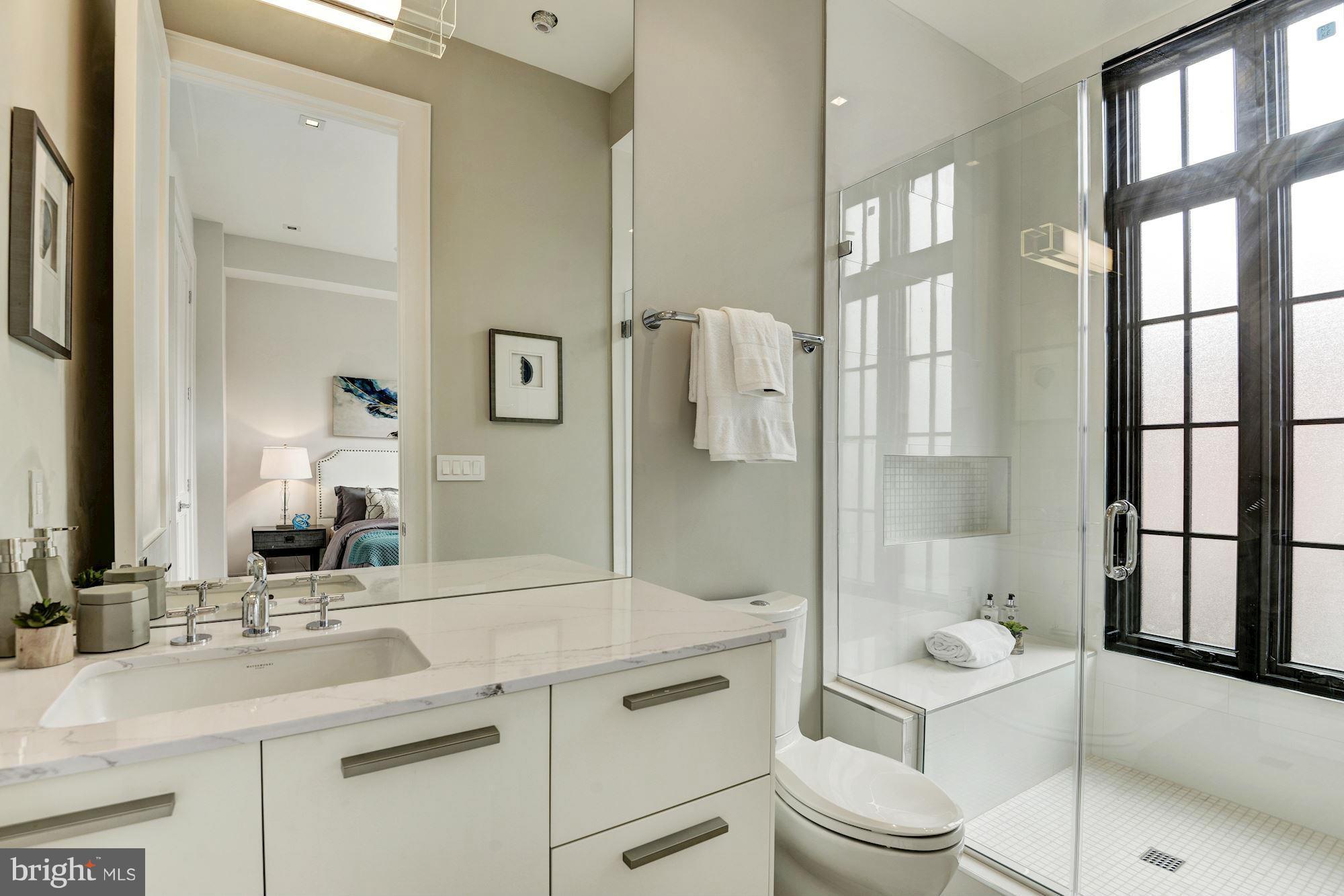 LOGAN CIRCLE - Residential