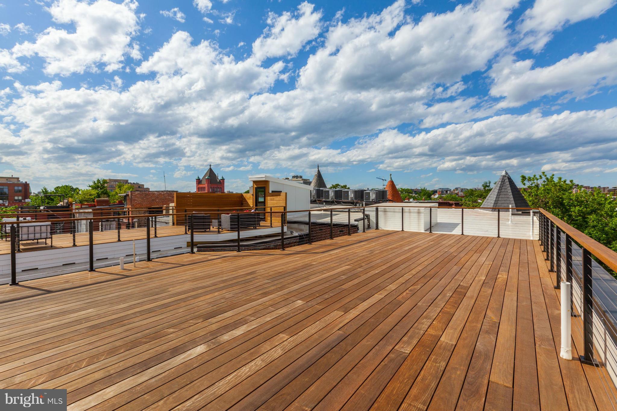LOGAN CIRCLE - Residential