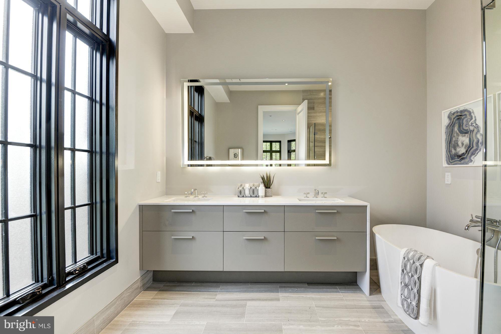 LOGAN CIRCLE - Residential