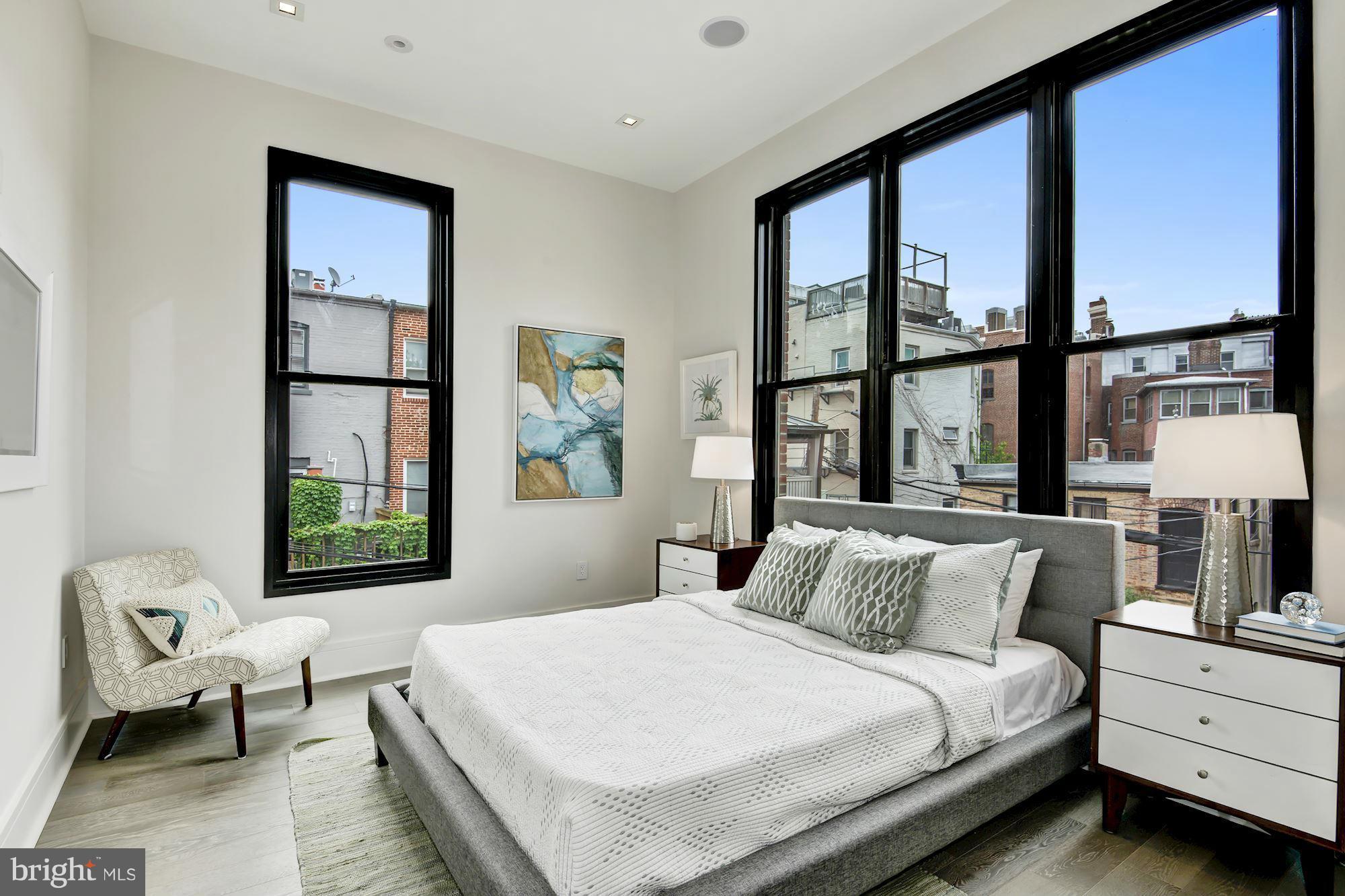 LOGAN CIRCLE - Residential