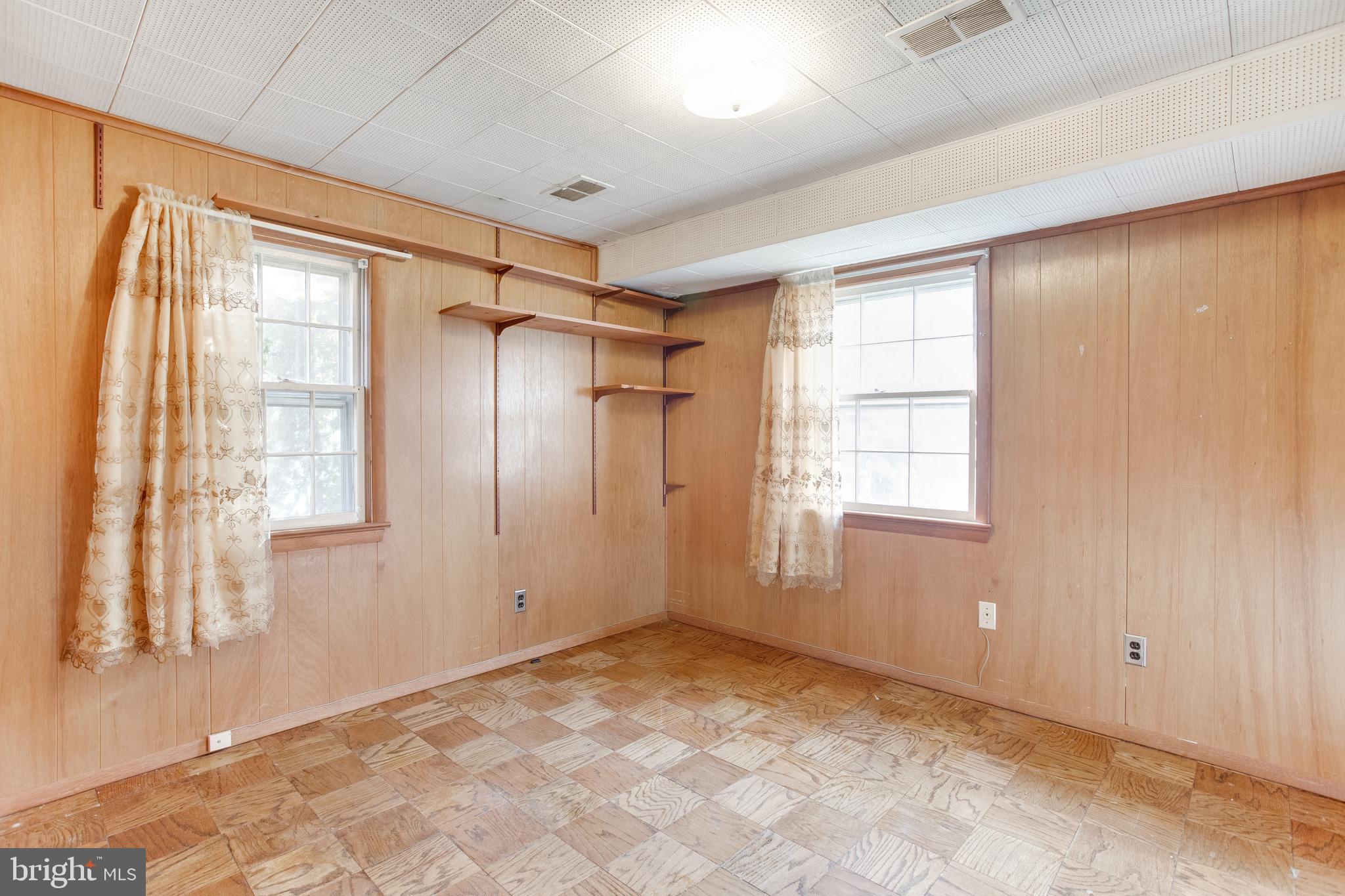 NORTHWEST BRANCH ESTATES - Residential