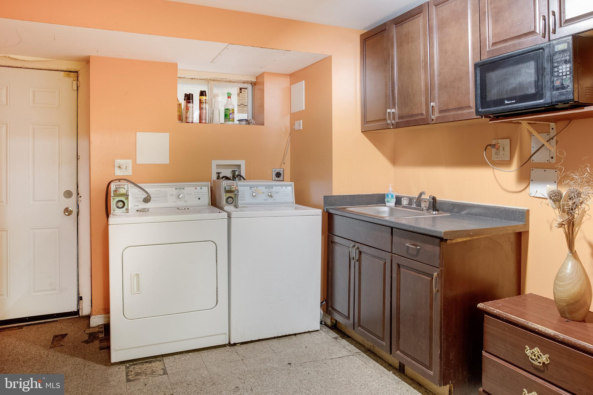 NORTHWEST BRANCH ESTATES - Residential