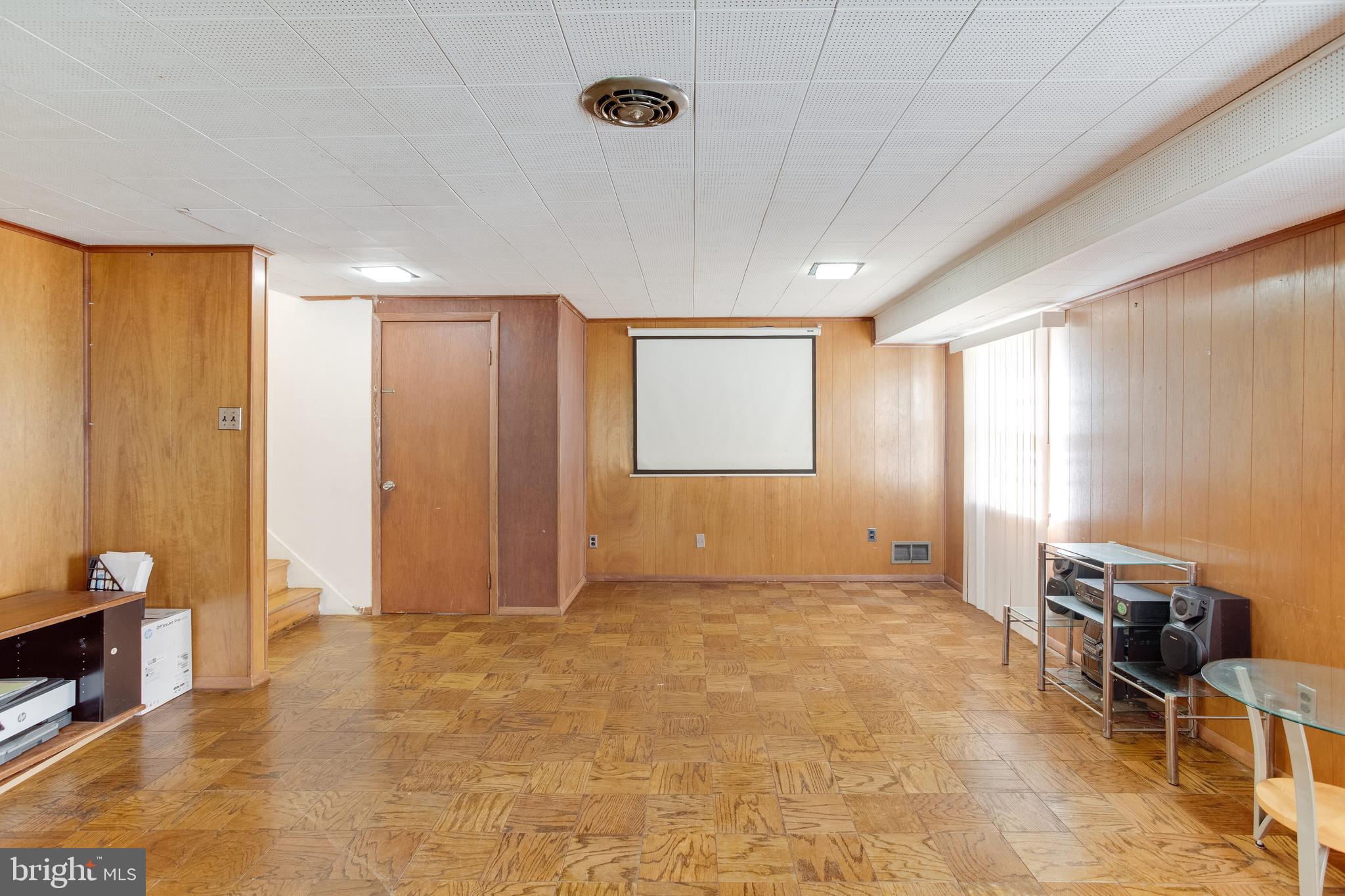 NORTHWEST BRANCH ESTATES - Residential