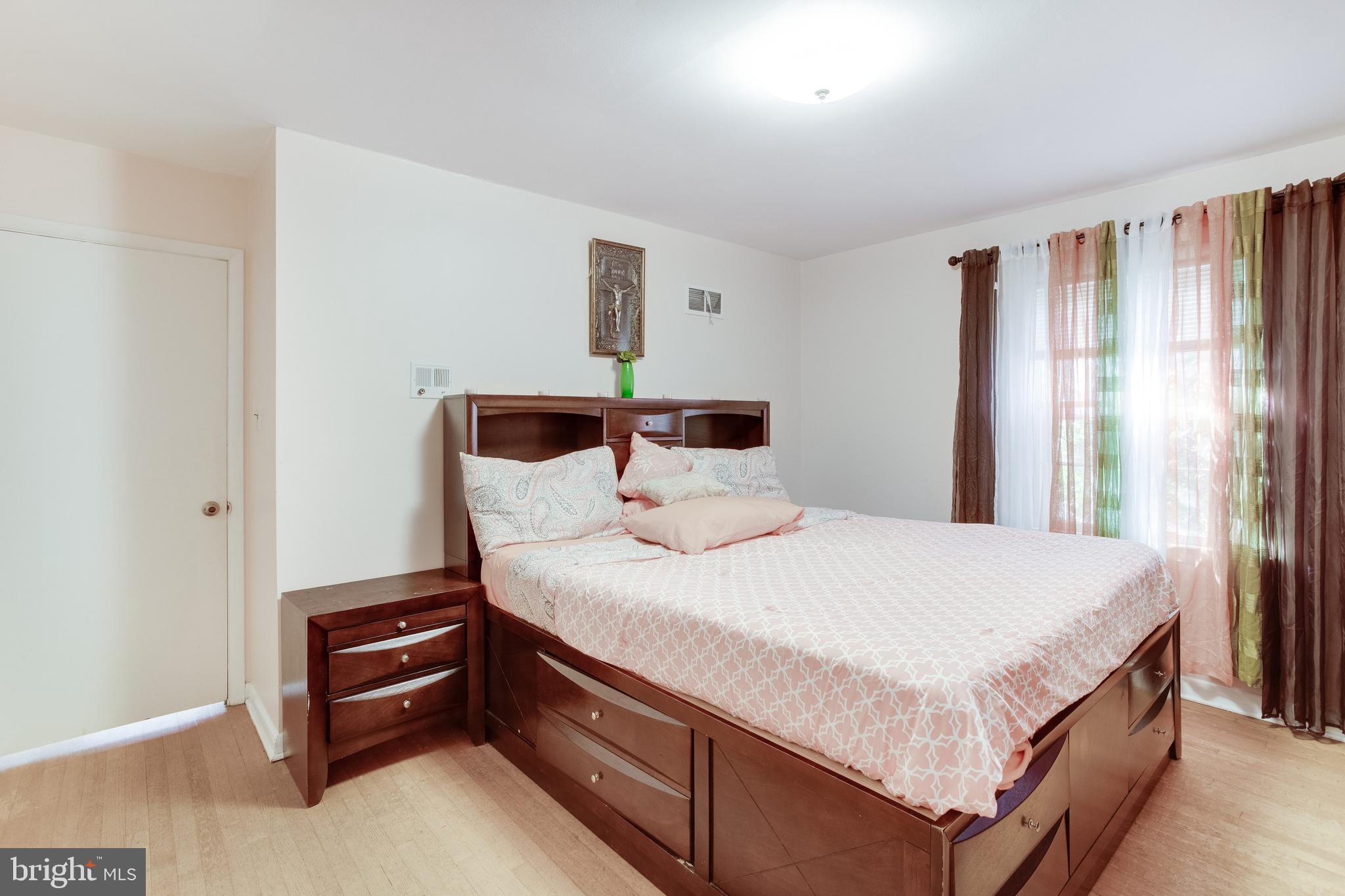 NORTHWEST BRANCH ESTATES - Residential