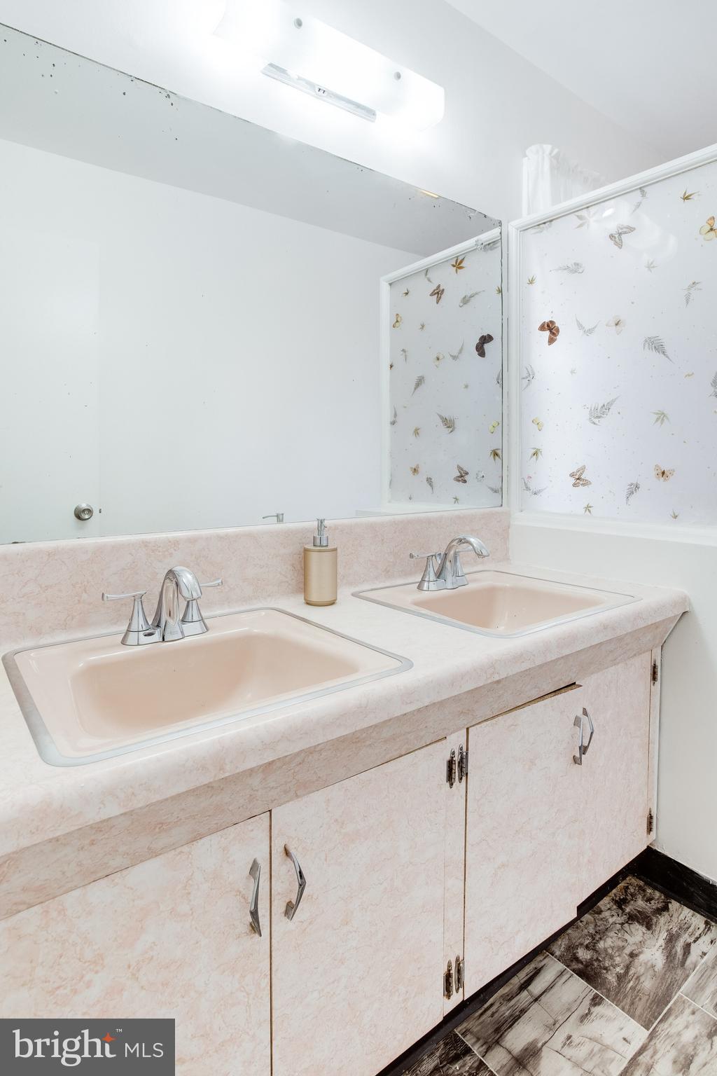 NORTHWEST BRANCH ESTATES - Residential