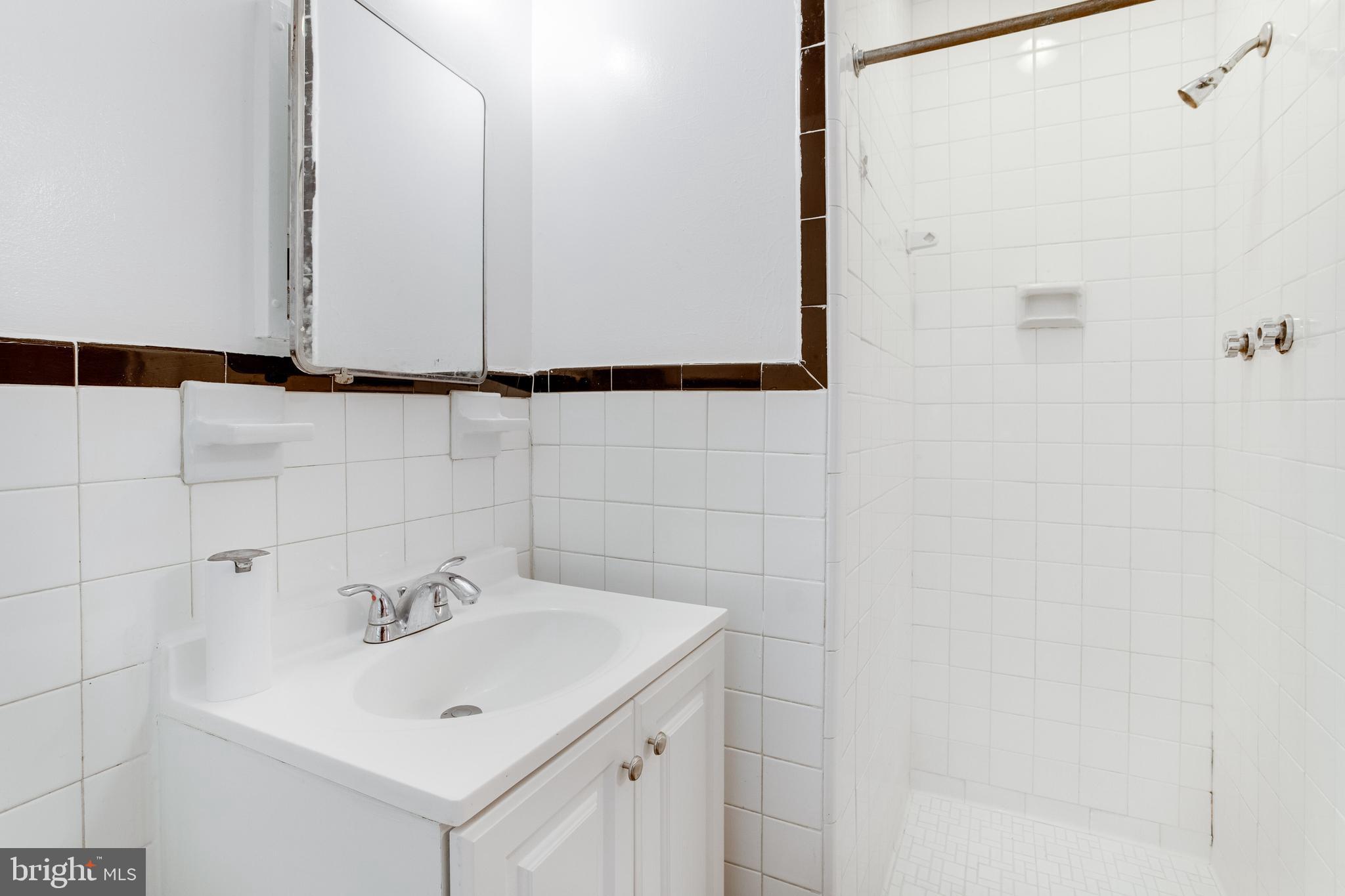 NORTHWEST BRANCH ESTATES - Residential