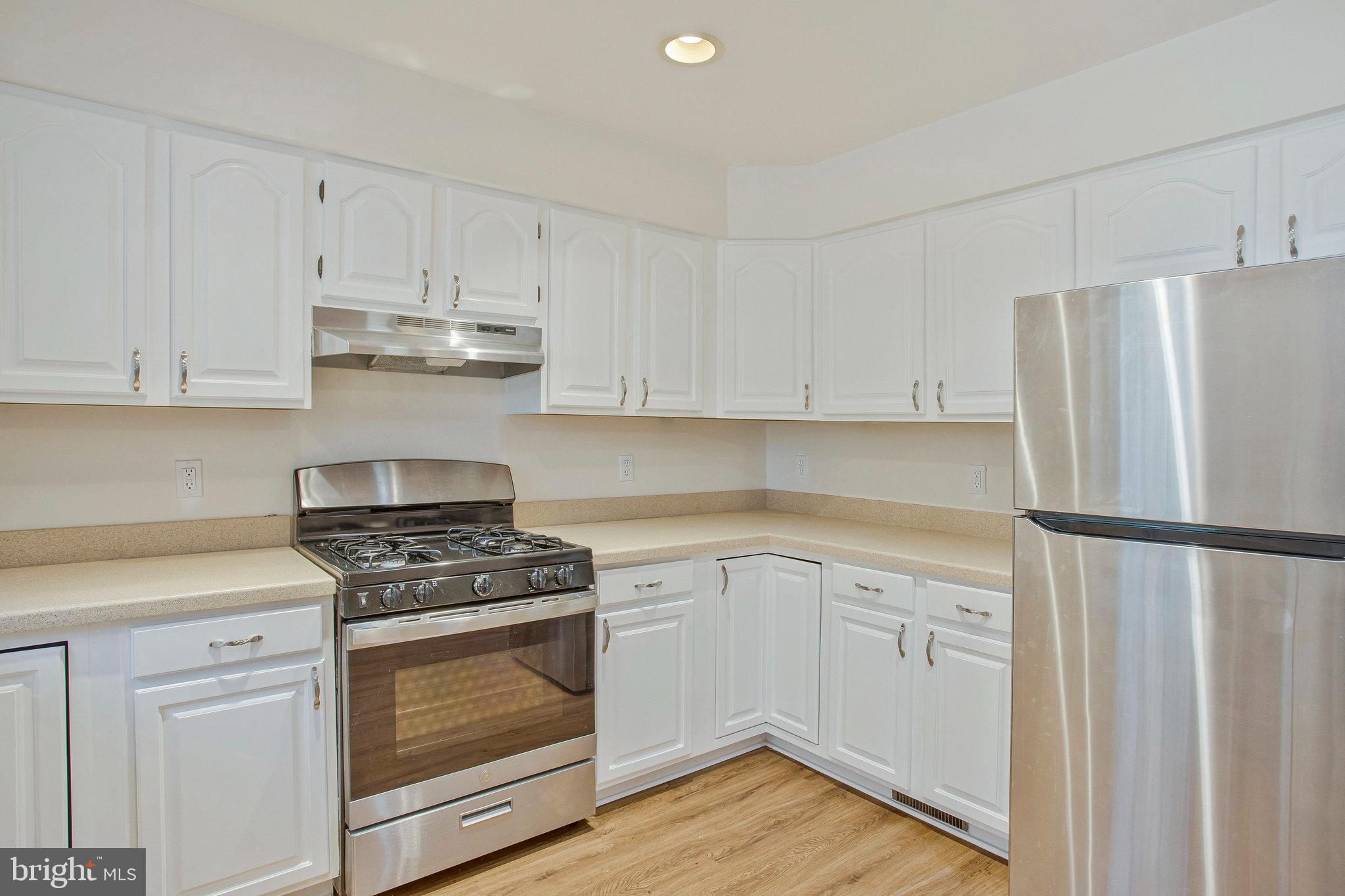 GRAY INN COURT - Residential