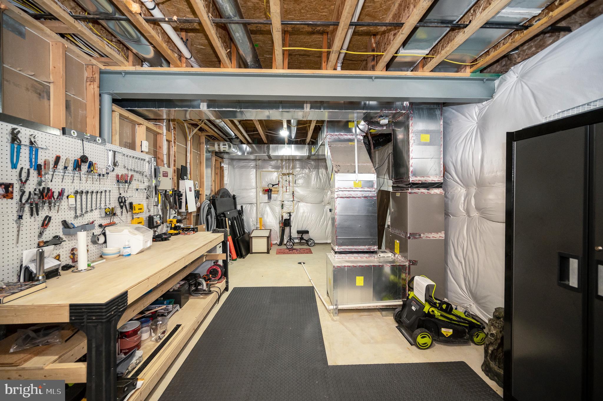 REGENCY AT CHANCELLORSVILLE - Residential