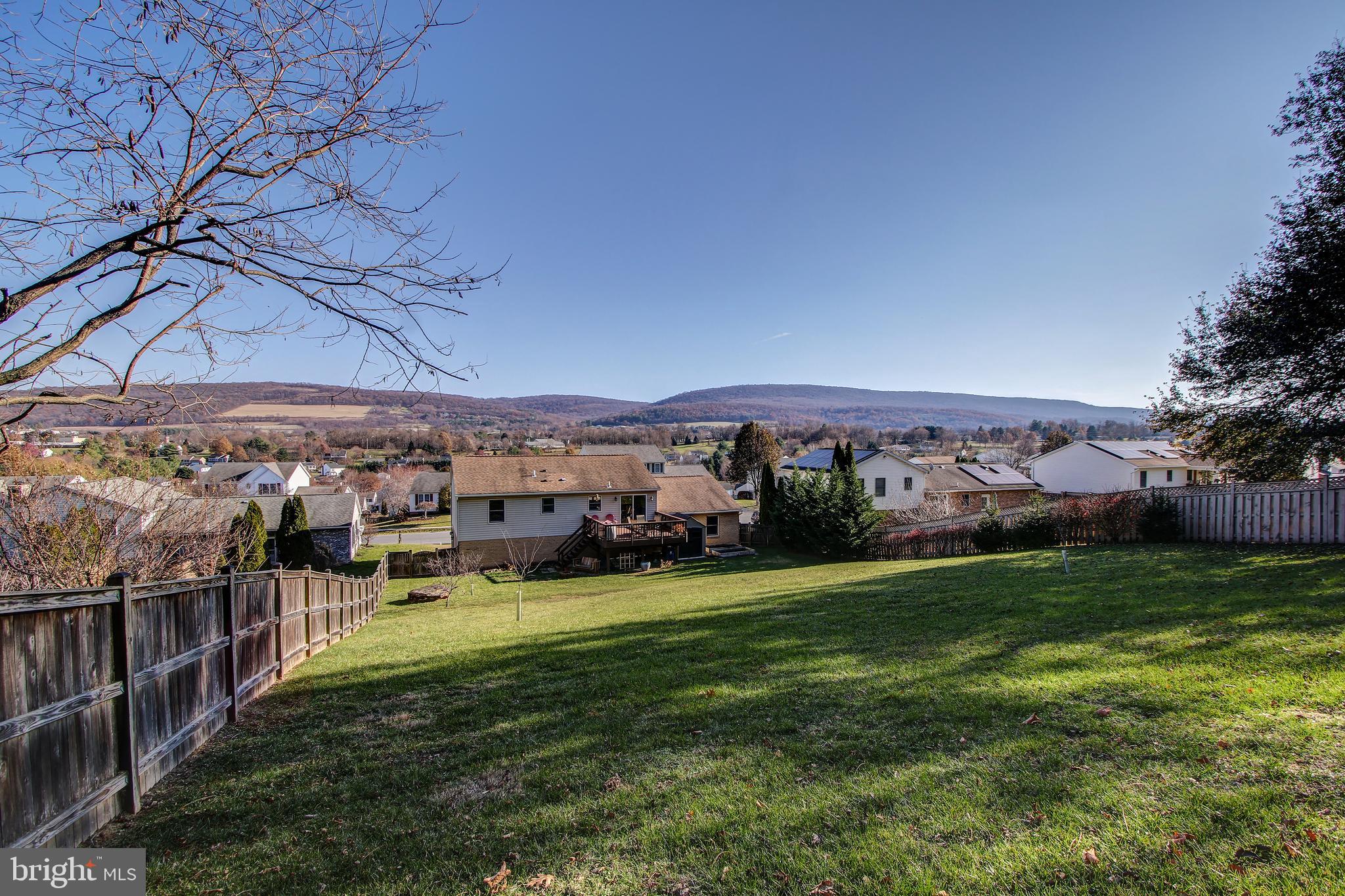 WHISPERING HILLS - Residential