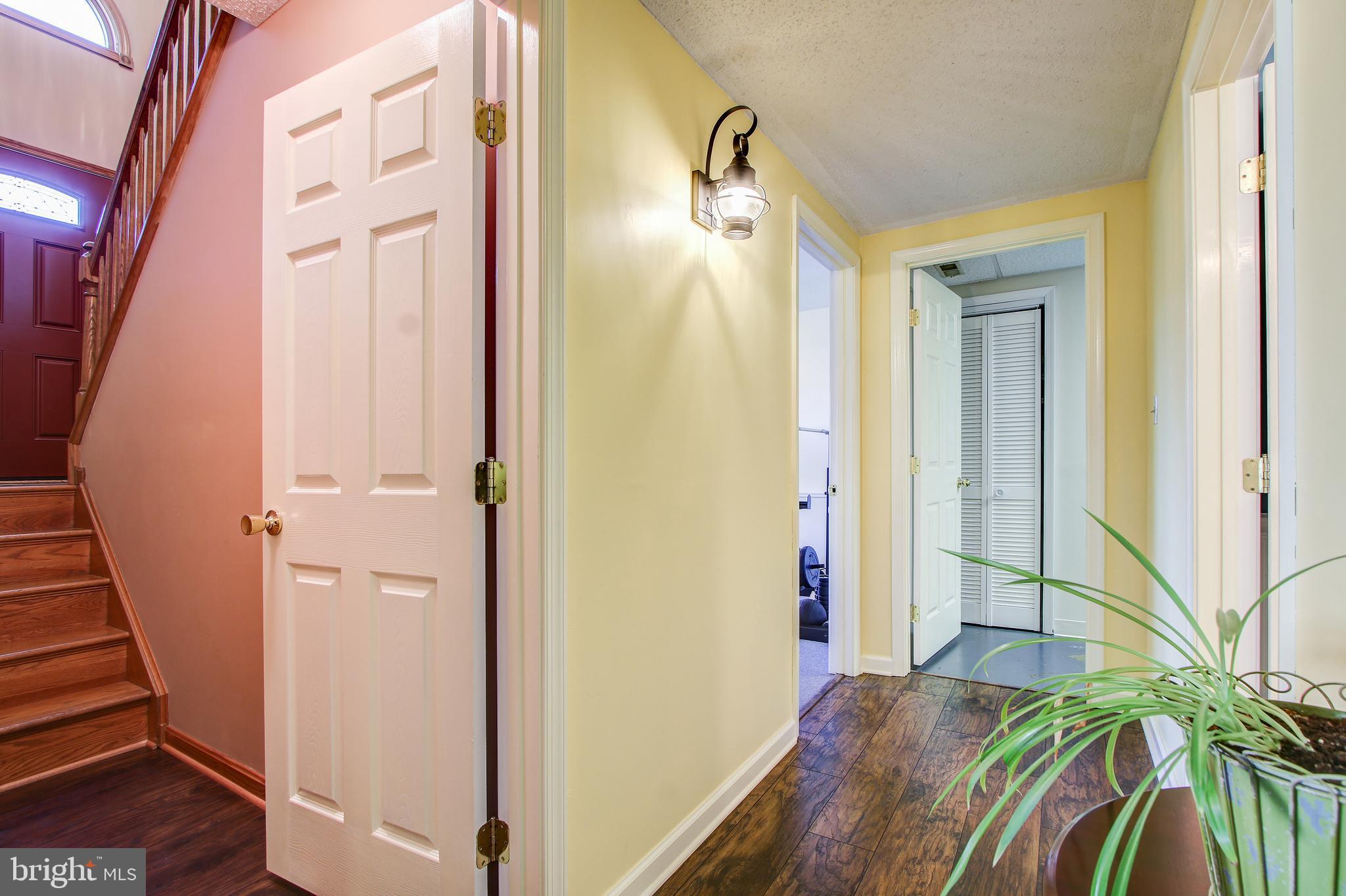 WHISPERING HILLS - Residential