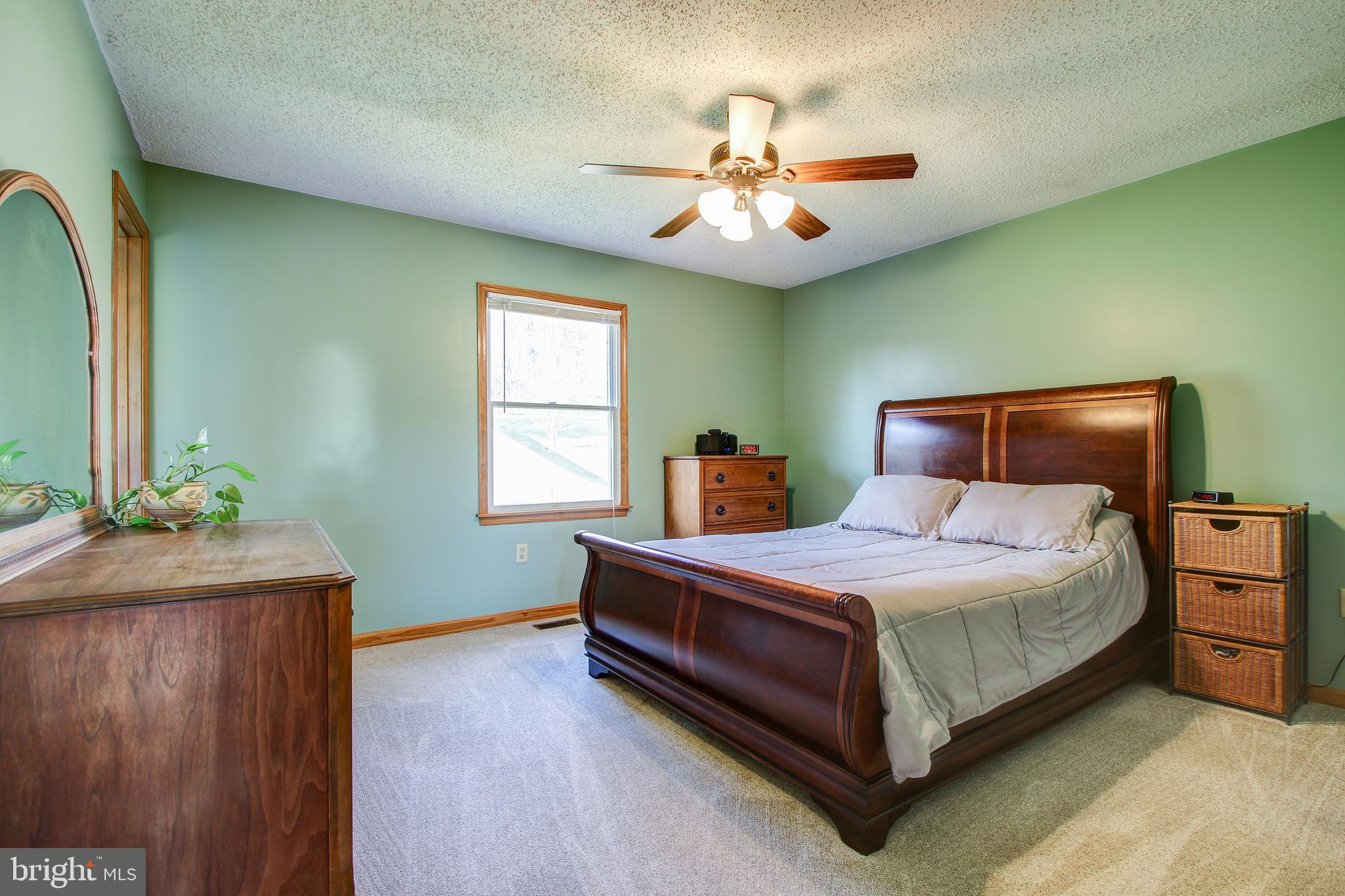 WHISPERING HILLS - Residential