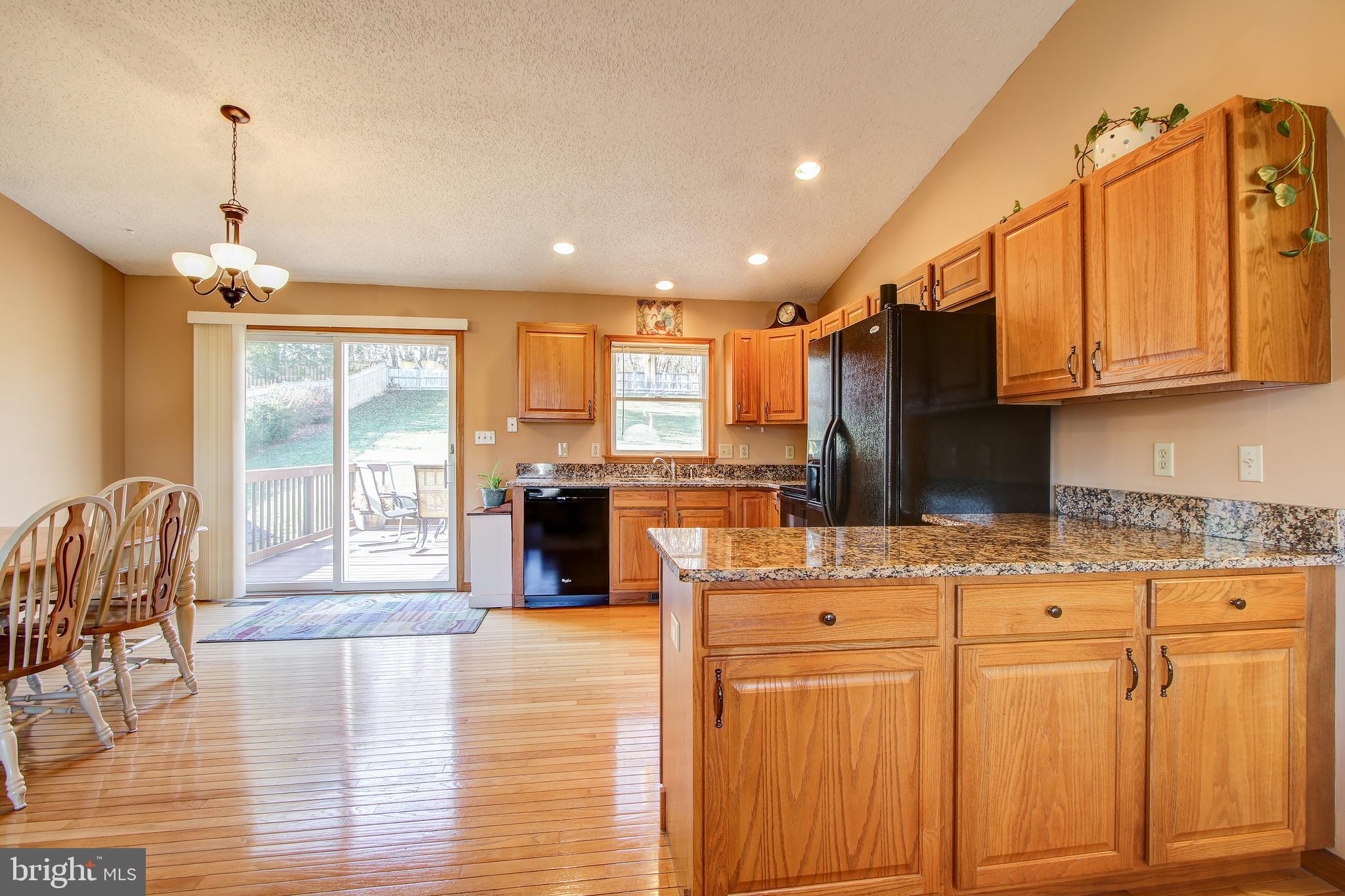 WHISPERING HILLS - Residential