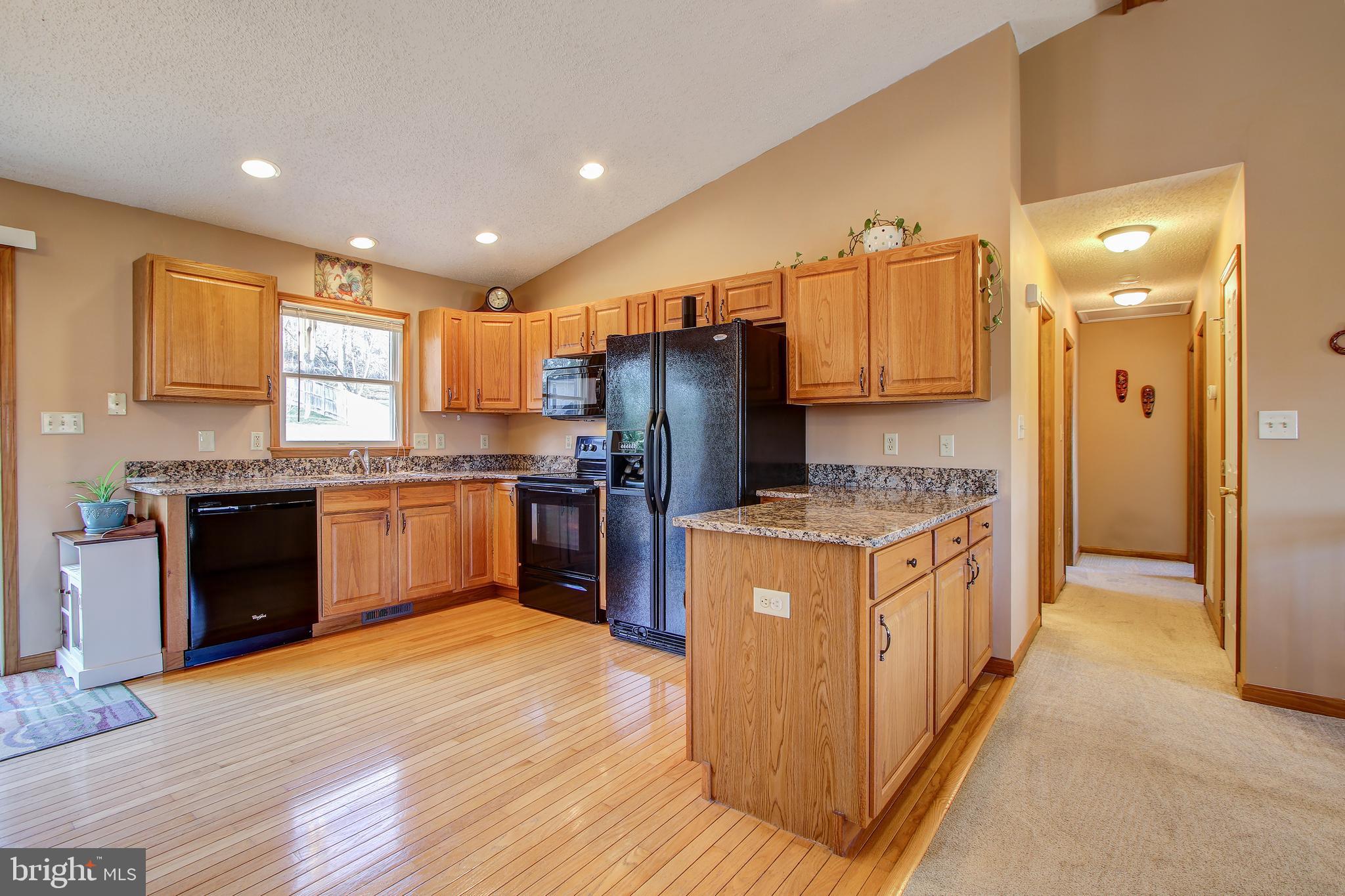 WHISPERING HILLS - Residential