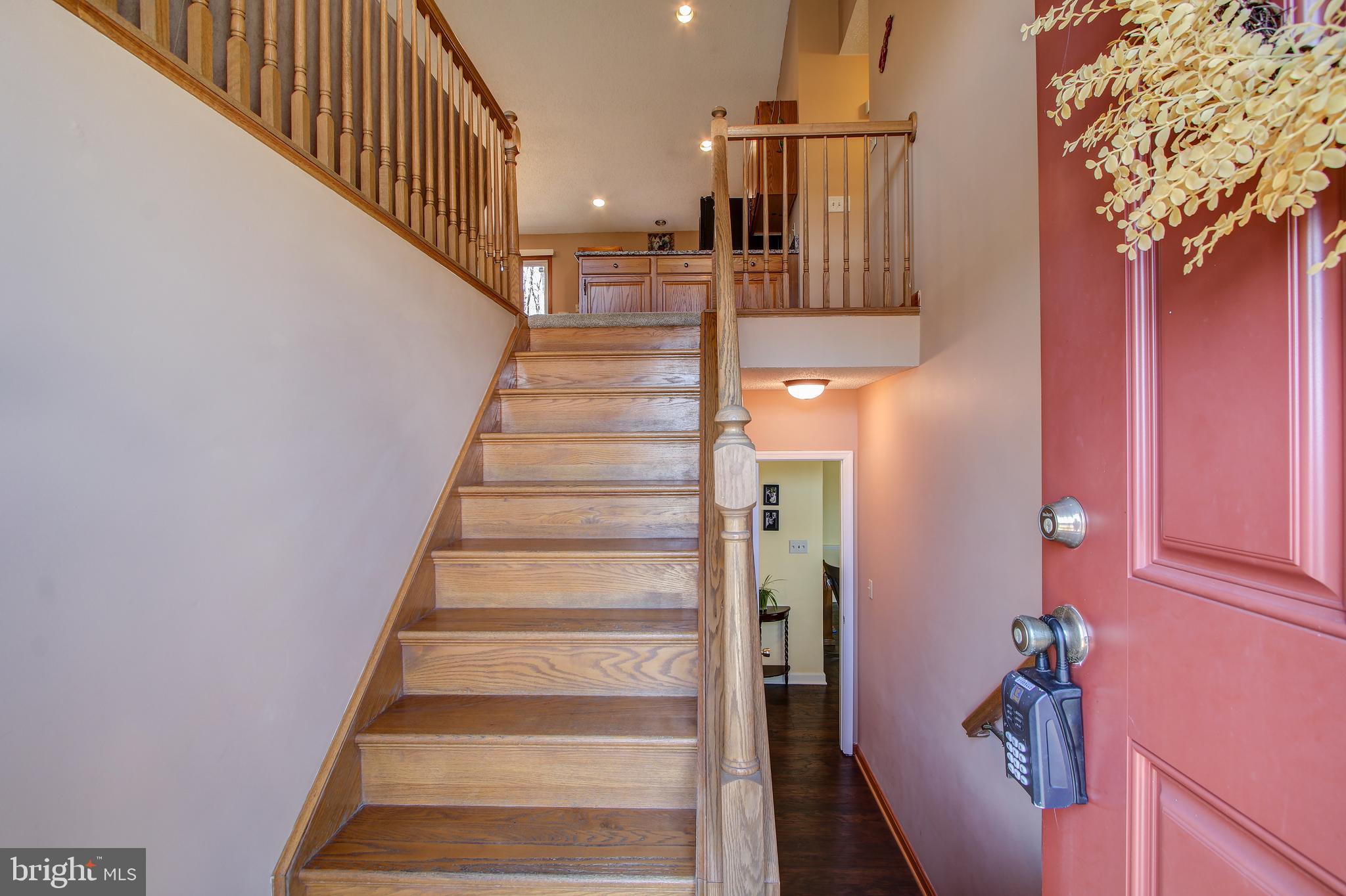 WHISPERING HILLS - Residential