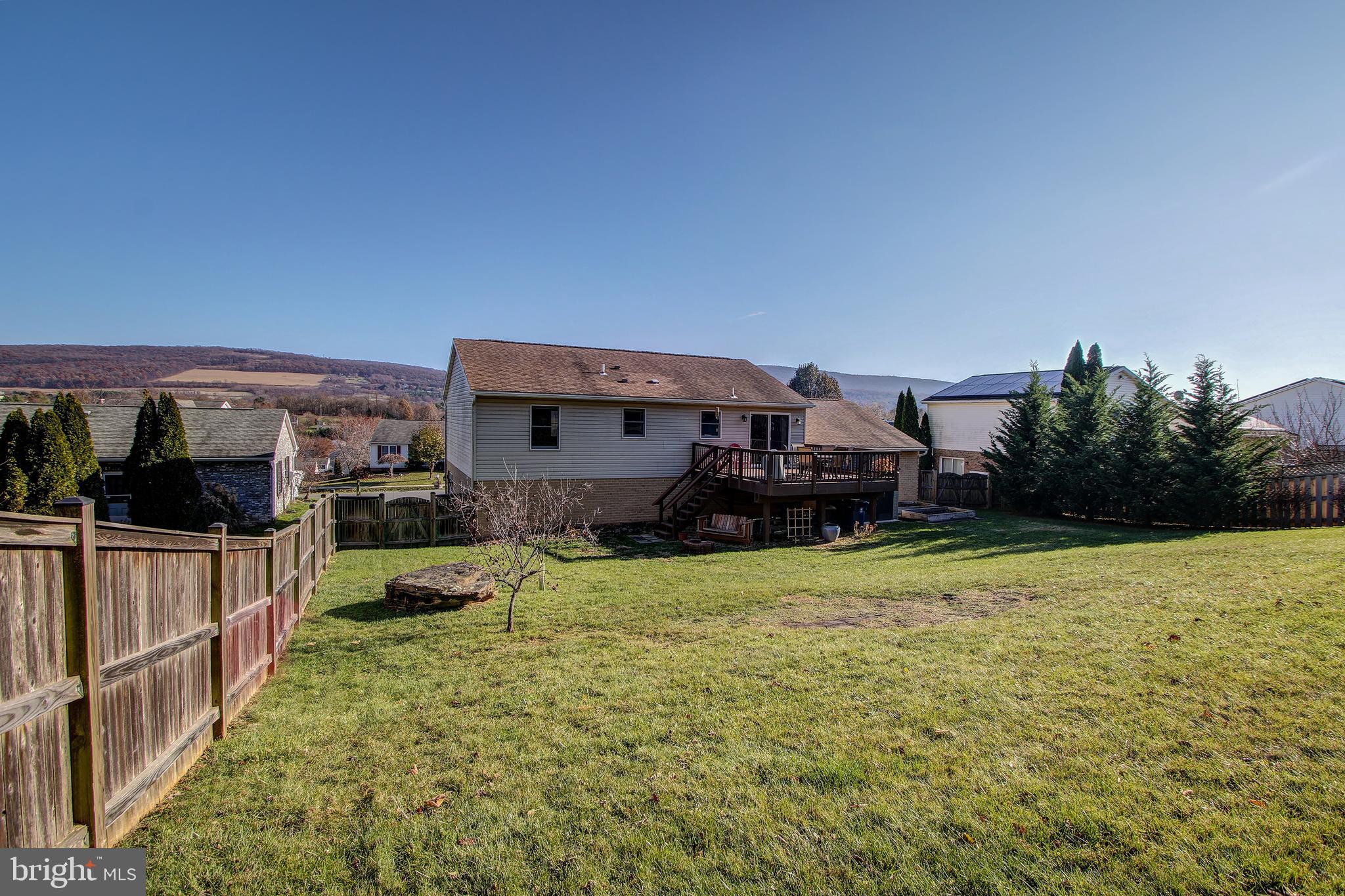 WHISPERING HILLS - Residential