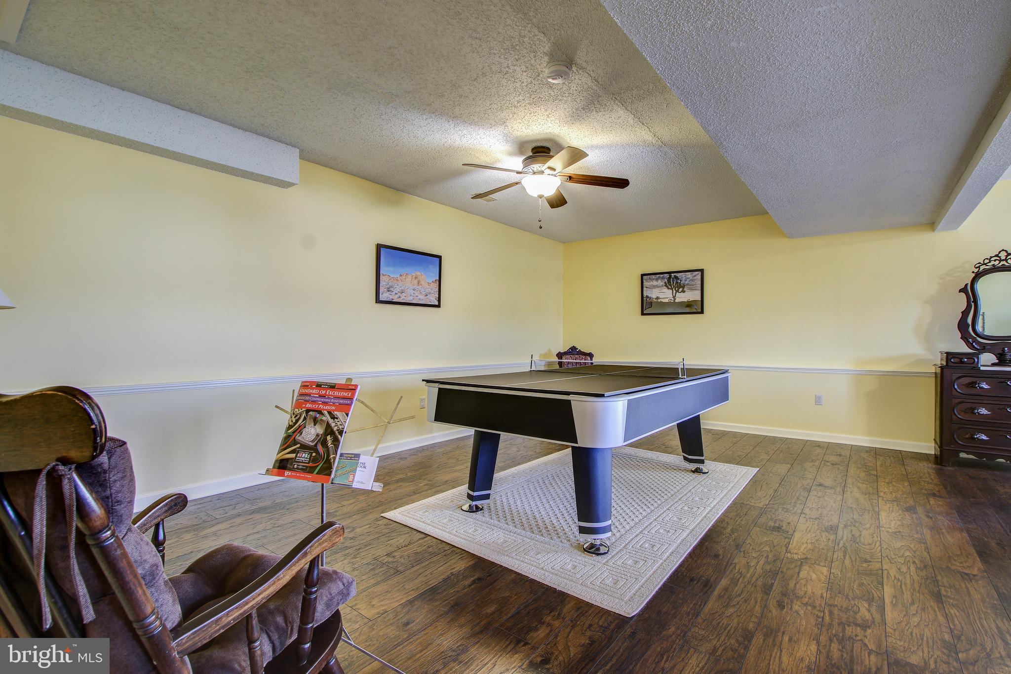 WHISPERING HILLS - Residential