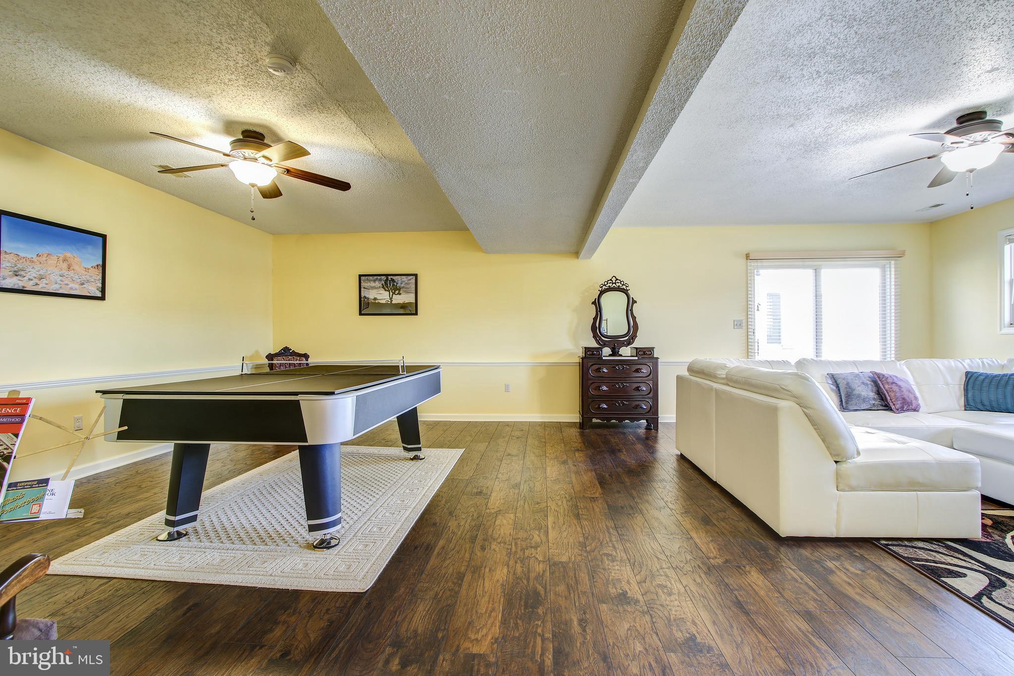 WHISPERING HILLS - Residential