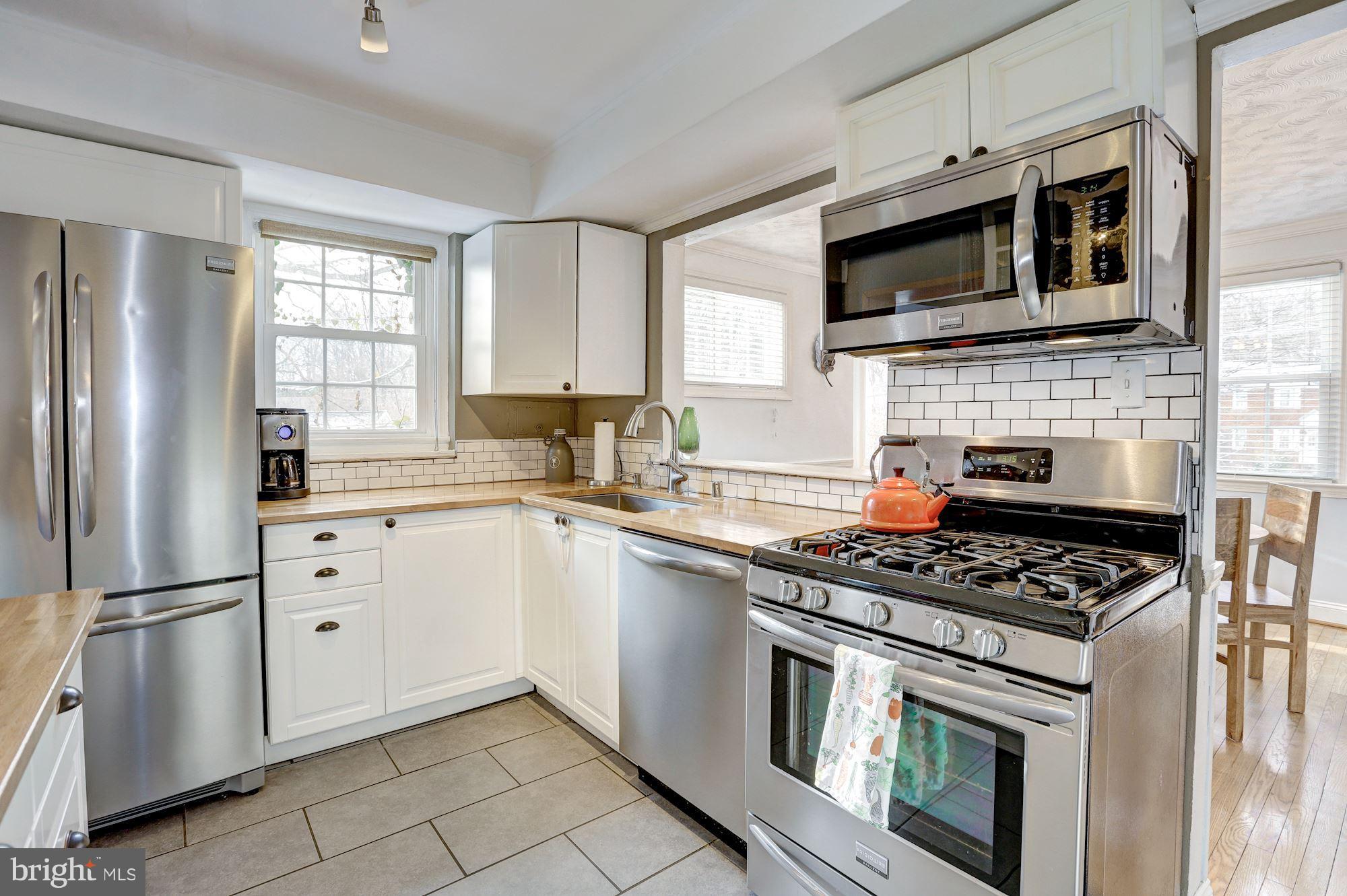 WHEATON HILLS - Residential