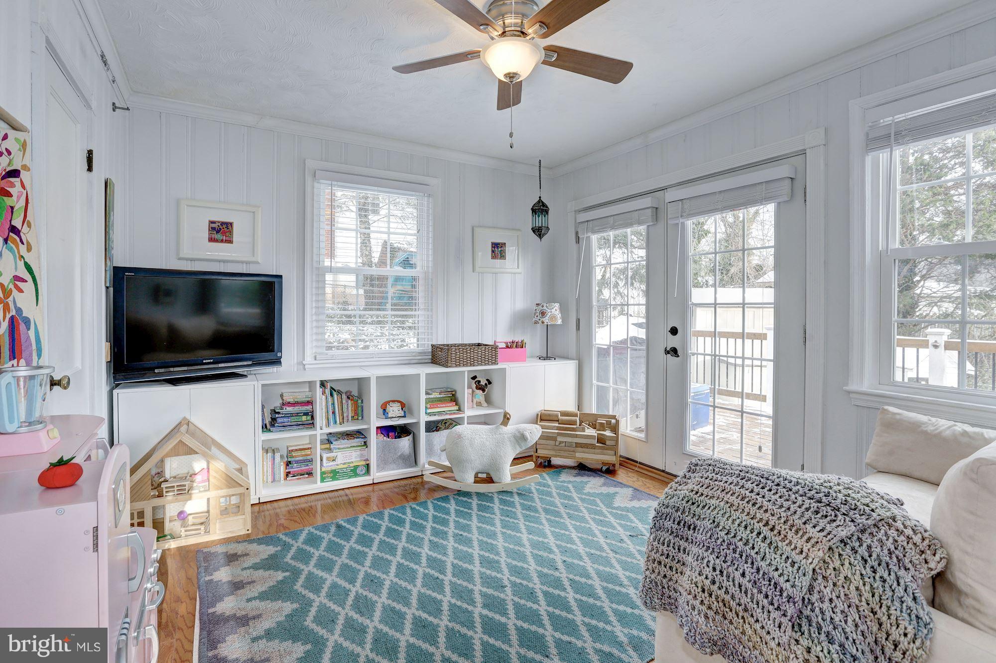 WHEATON HILLS - Residential