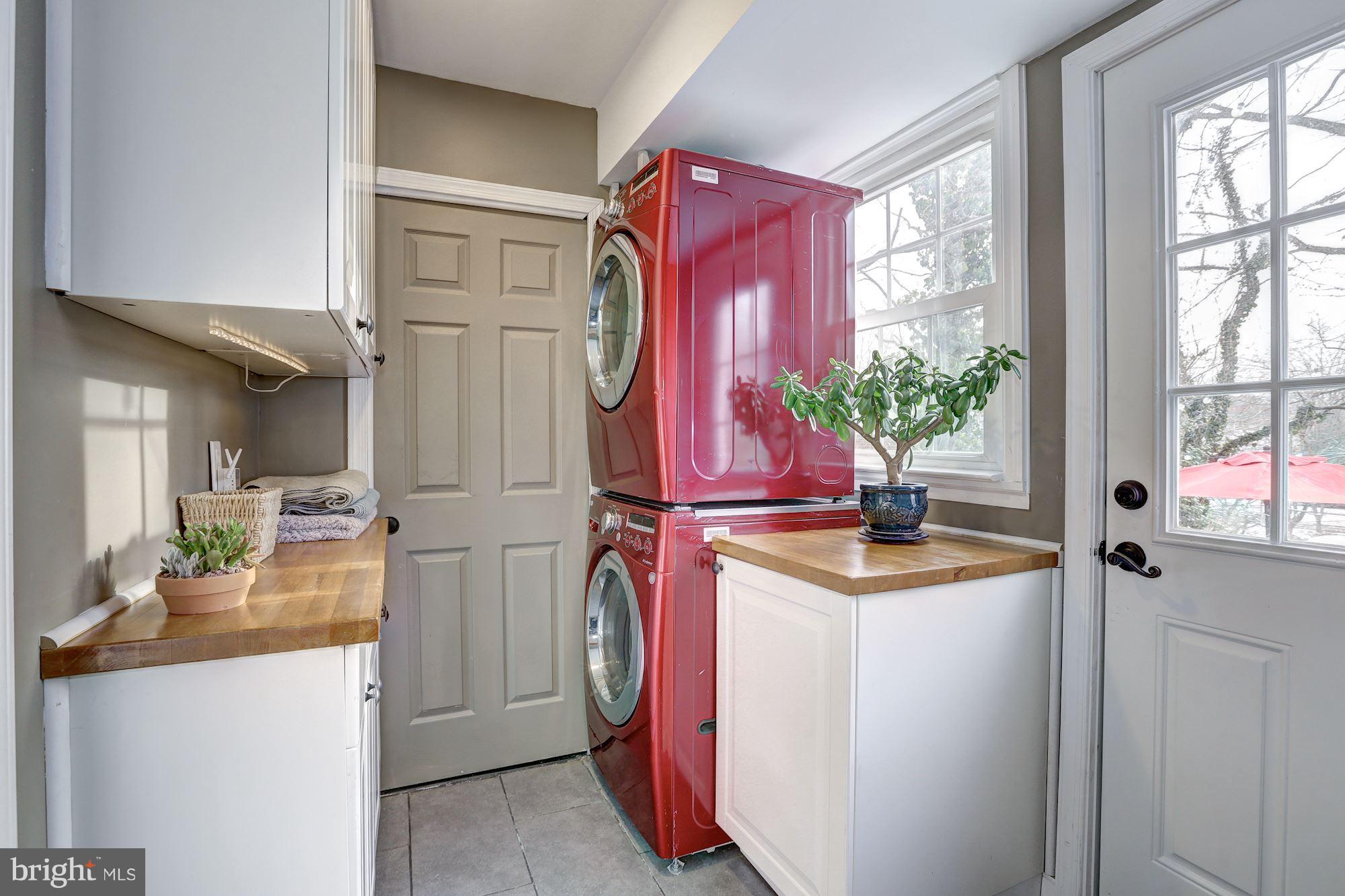 WHEATON HILLS - Residential