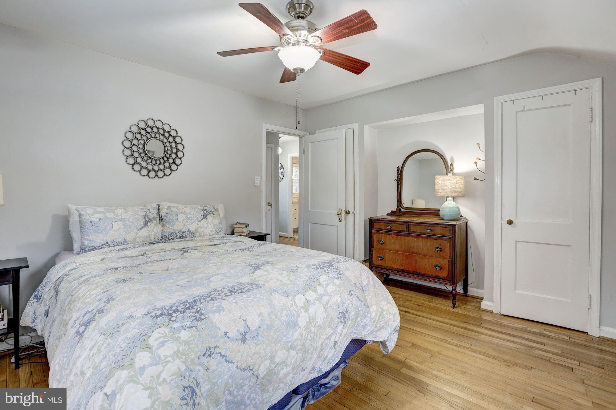 WHEATON HILLS - Residential