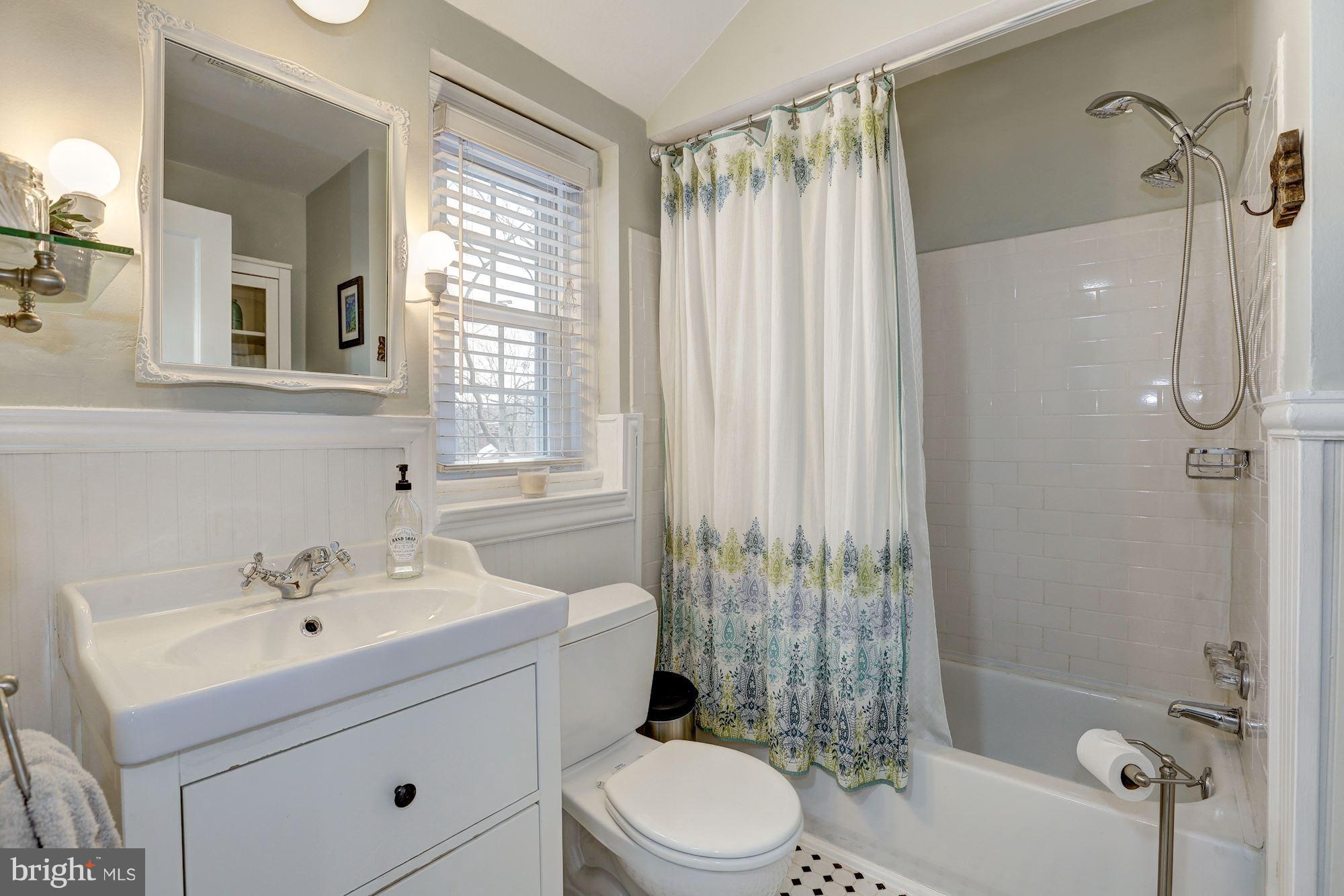 WHEATON HILLS - Residential