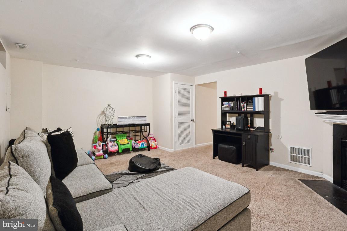 PENNSYLVANIA PLACE - Residential