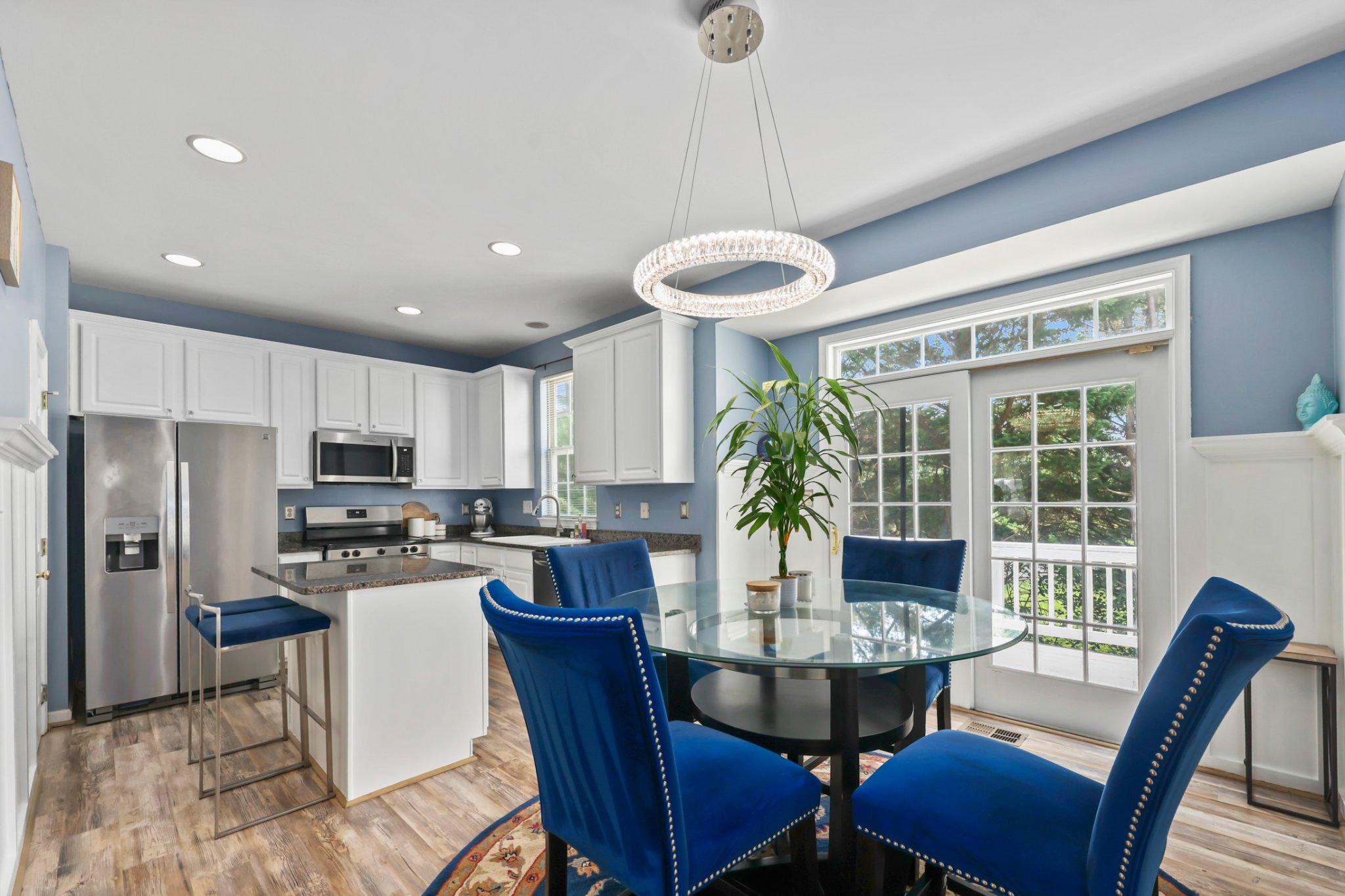 12062 ELLIOTS OAK PLACE