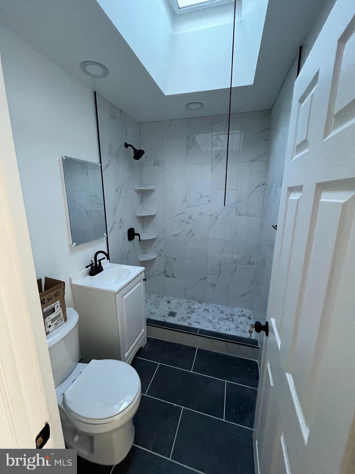 OXFORD CIRCLE - Residential