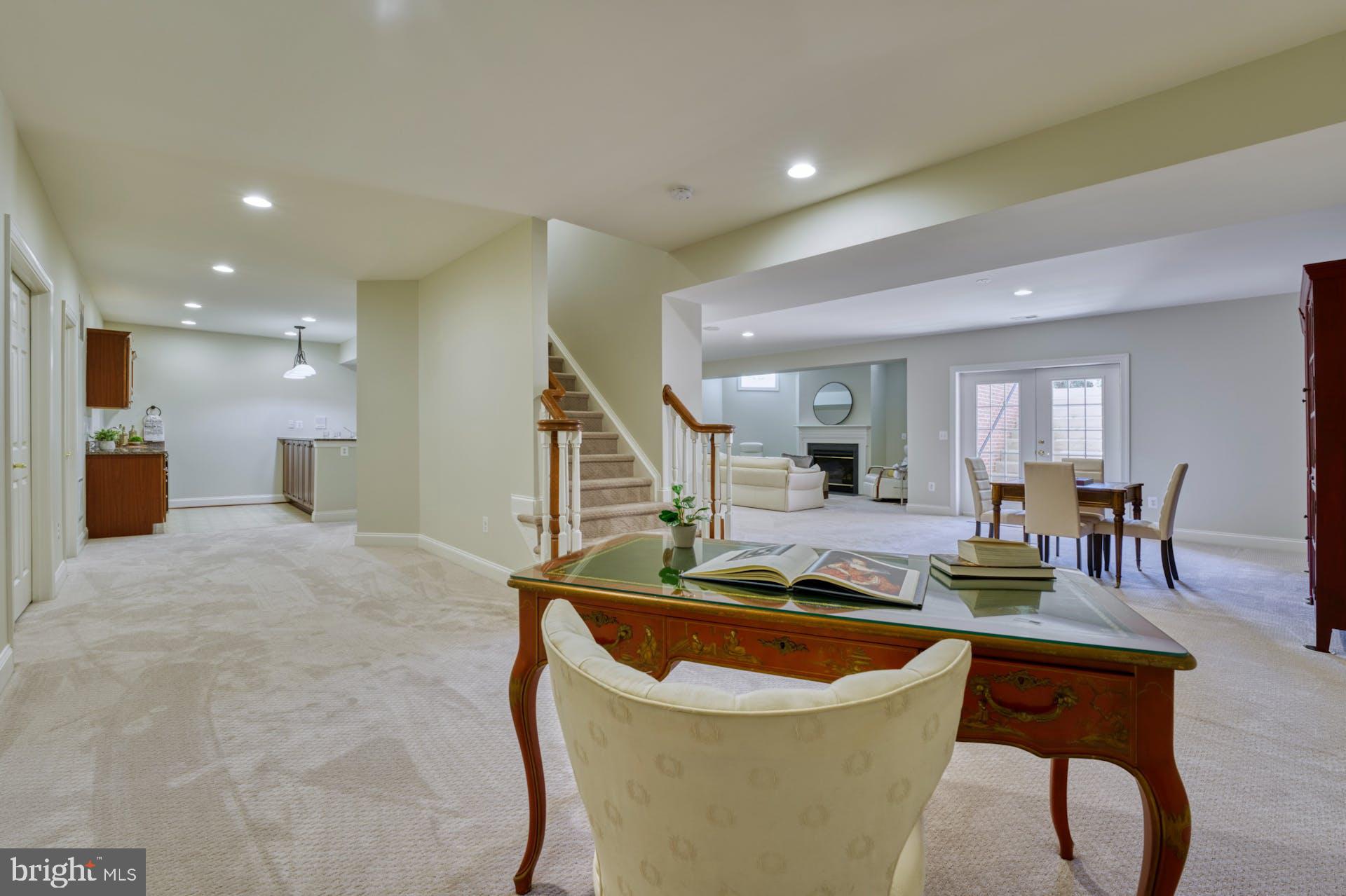 BEACON HILL - Residential