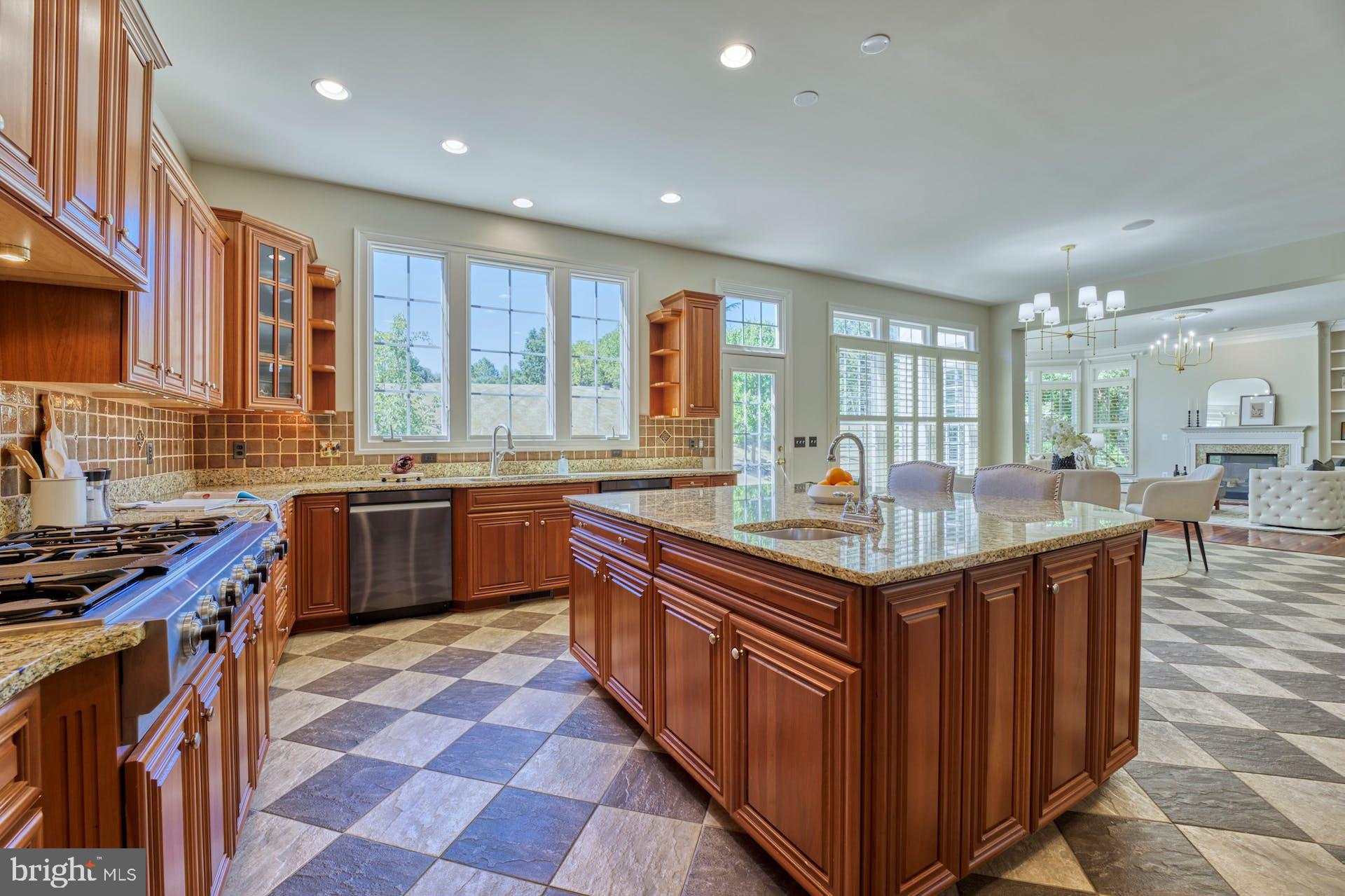 BEACON HILL - Residential