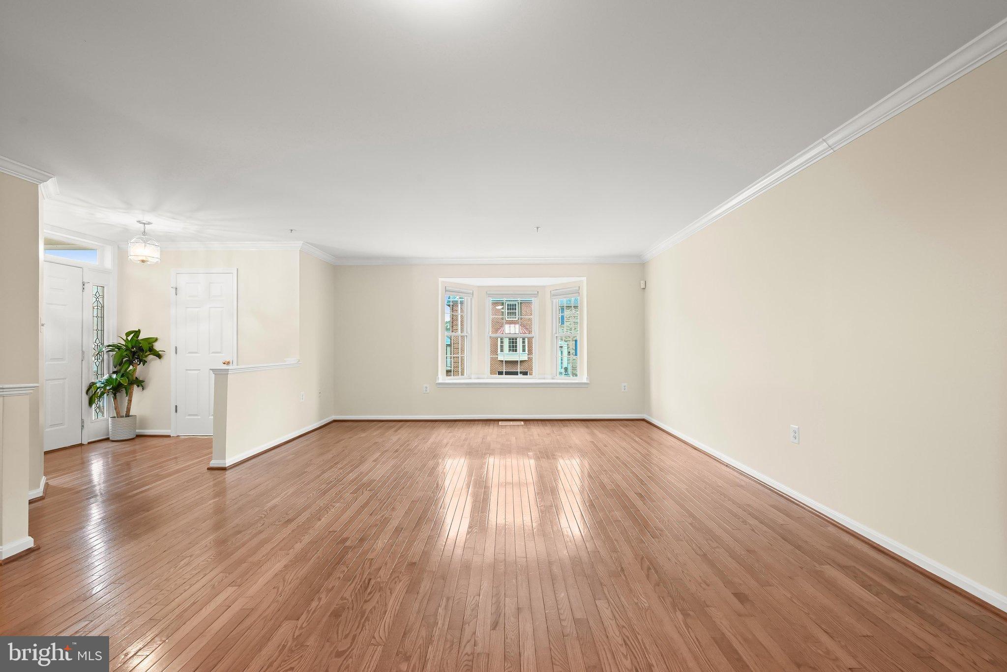 9411 GEORGIAN WAY