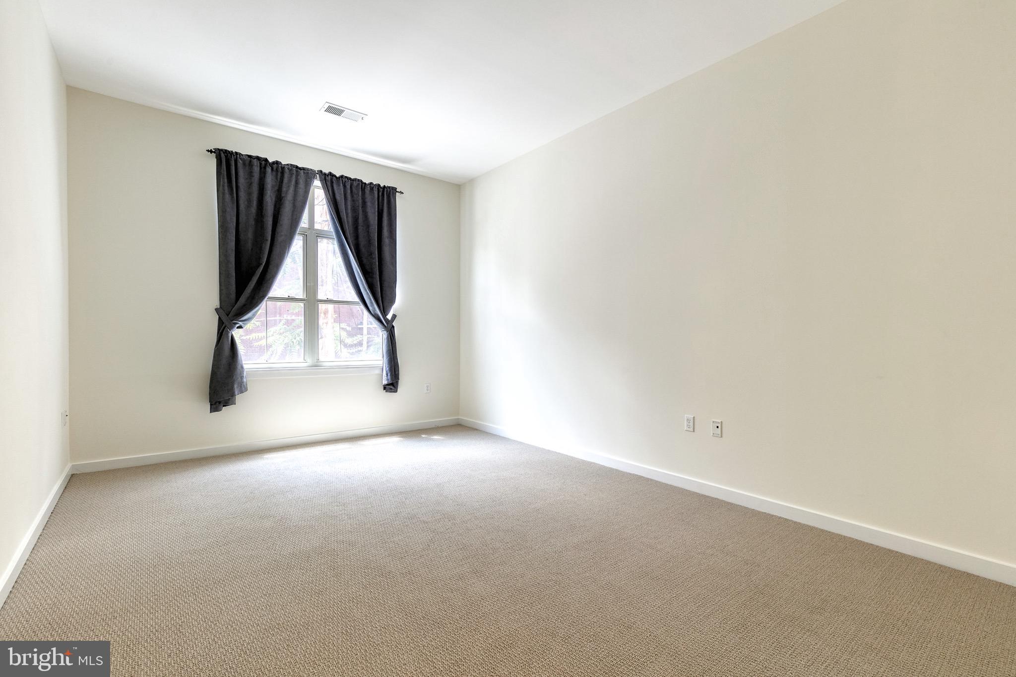 MOUNT VERNON PLACE HISTORIC DISTRICT - Residential Lease