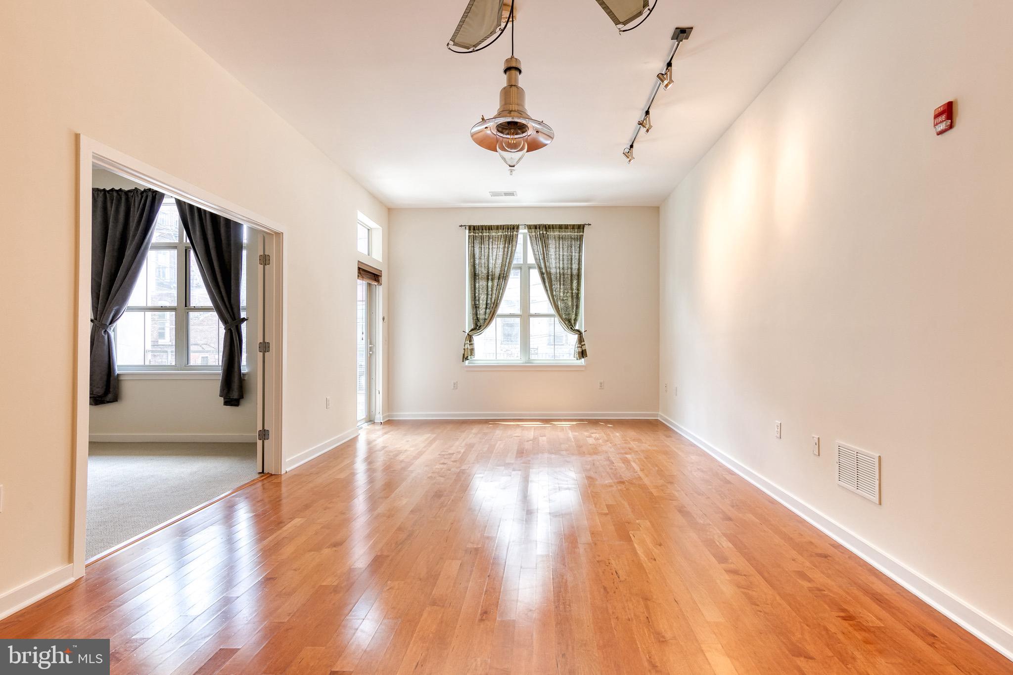 MOUNT VERNON PLACE HISTORIC DISTRICT - Residential Lease