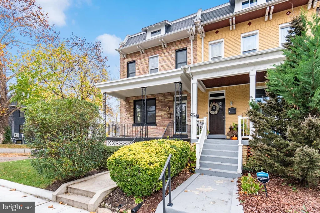 900 Madison Street NW Unit B, Washington, DC 20011