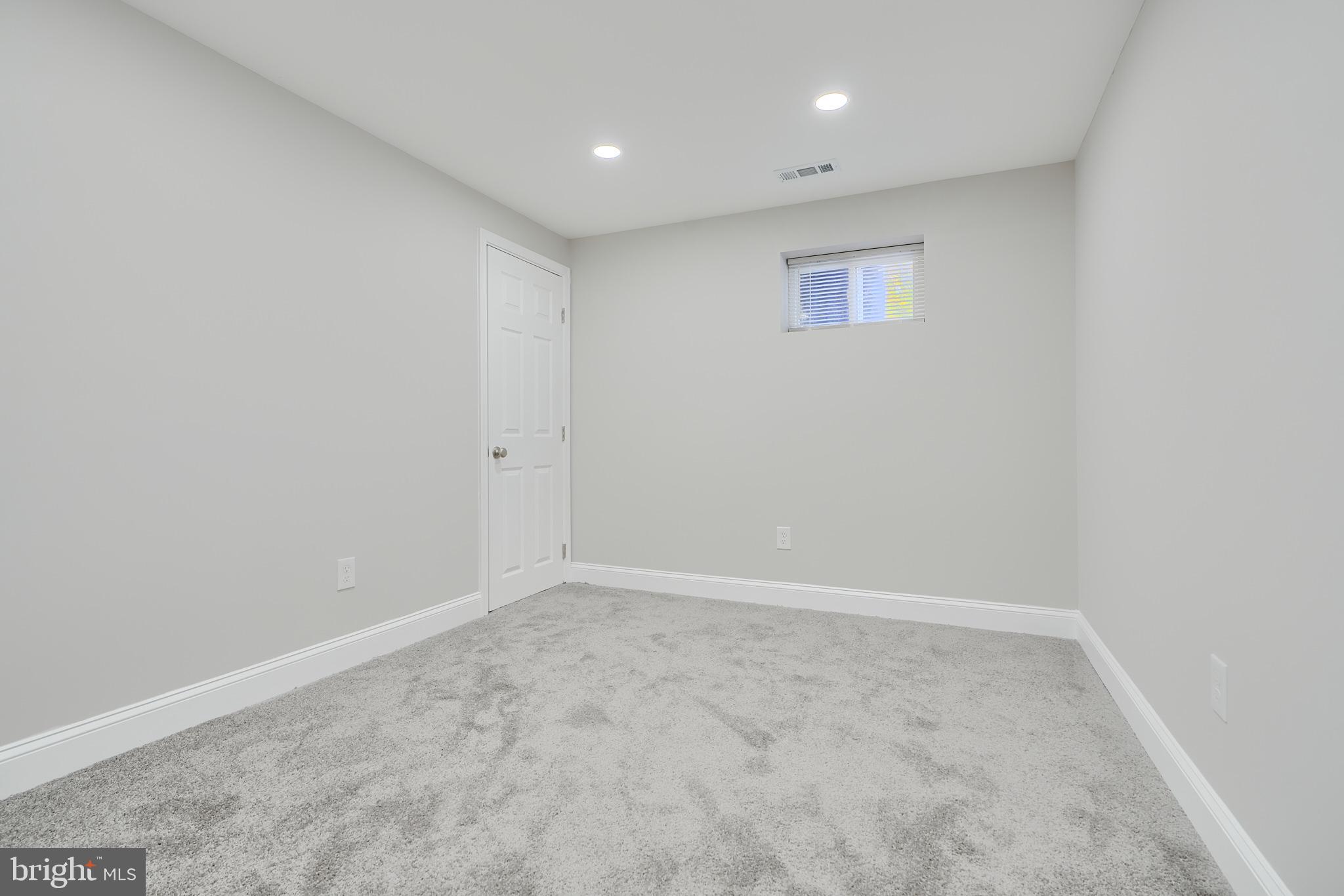 MOUNT WASHINGTON - Residential