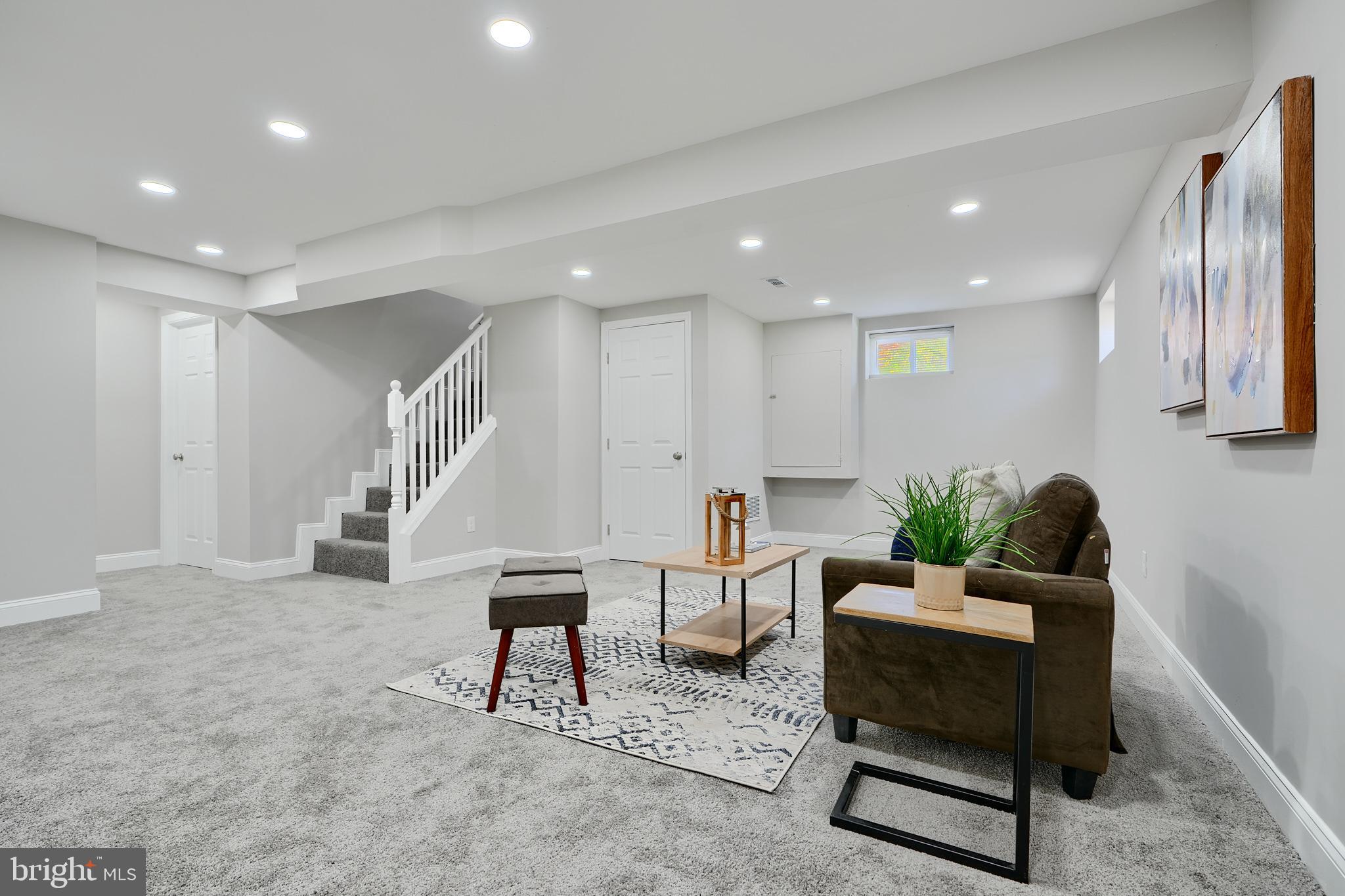 MOUNT WASHINGTON - Residential