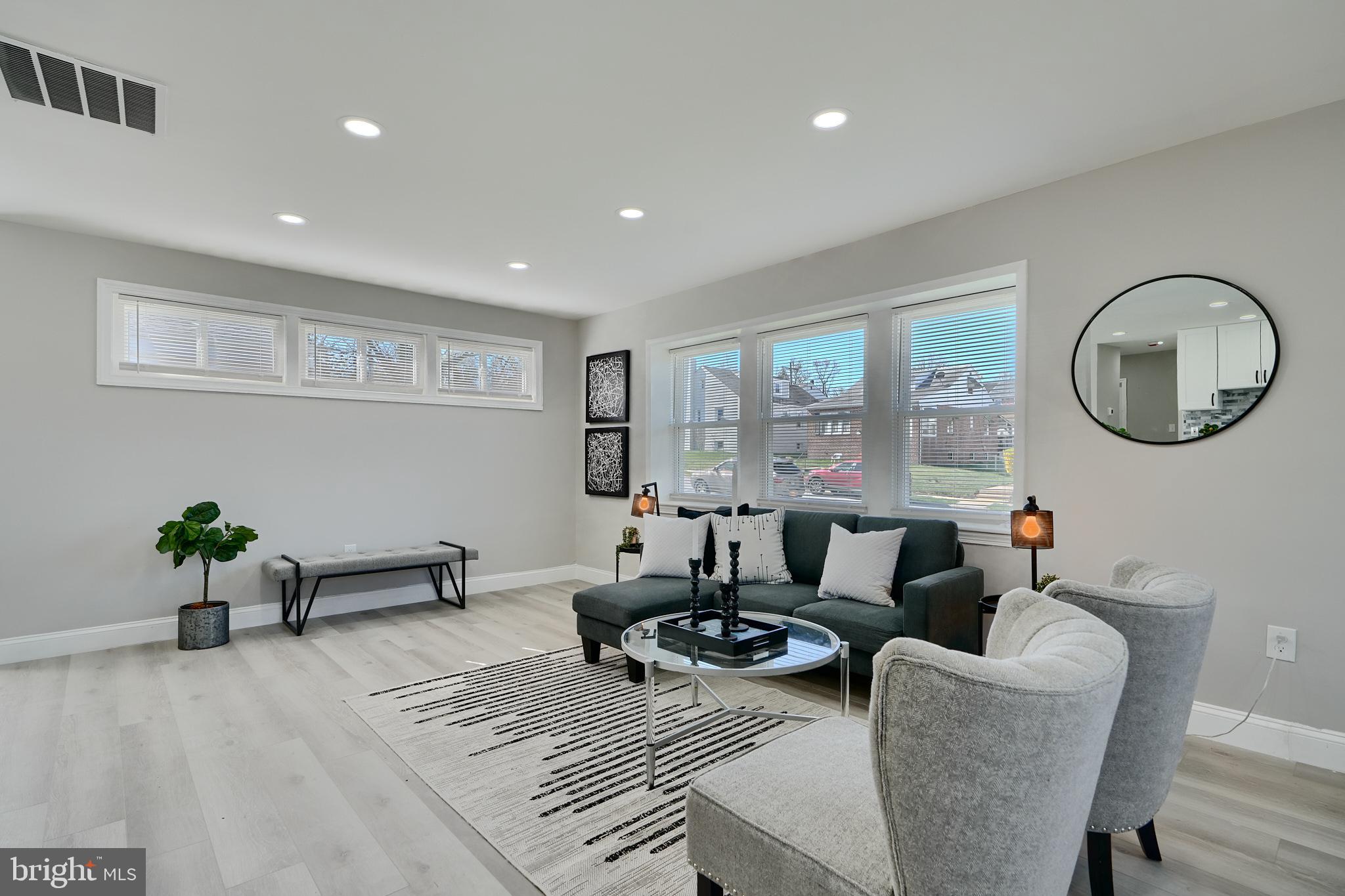 MOUNT WASHINGTON - Residential