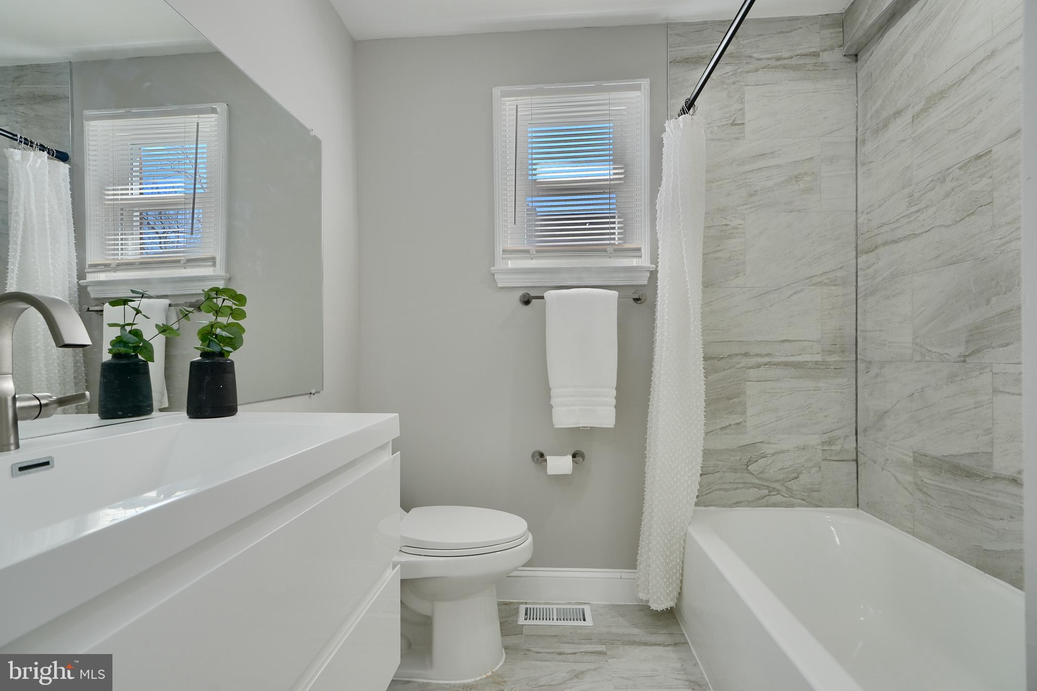 MOUNT WASHINGTON - Residential