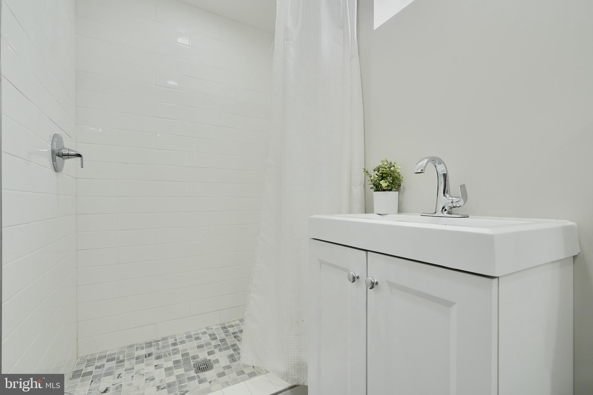 MOUNT WASHINGTON - Residential