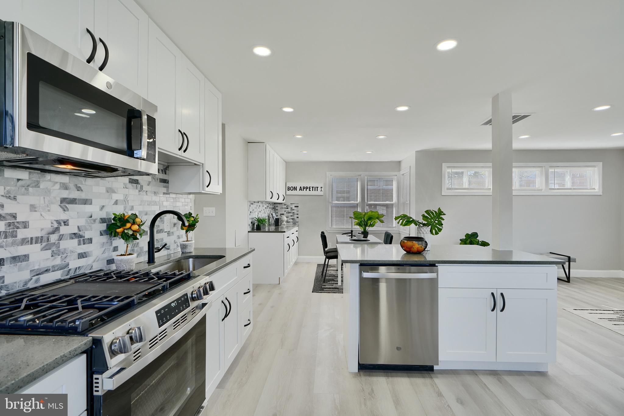 MOUNT WASHINGTON - Residential