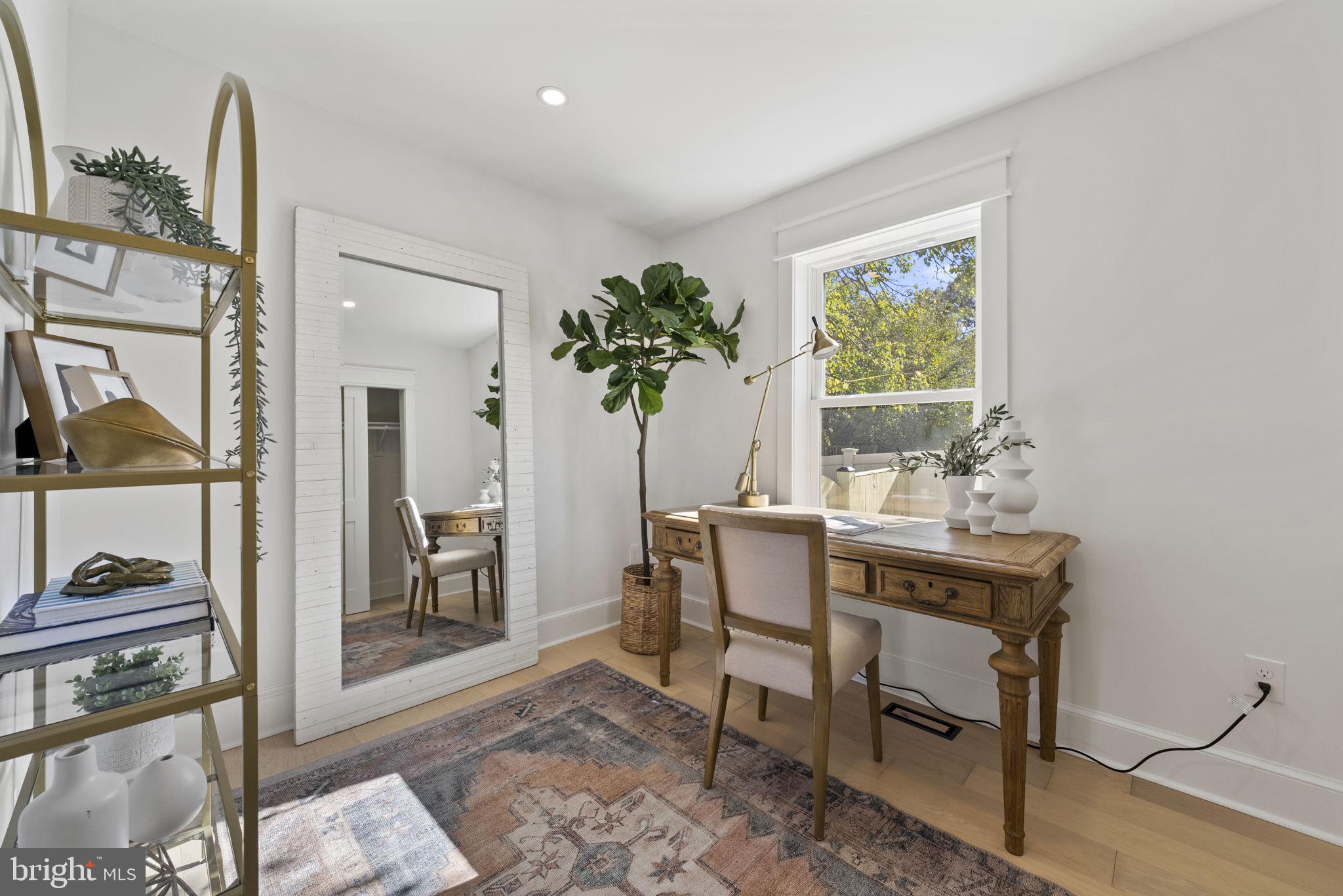 CLAREMONT - Residential