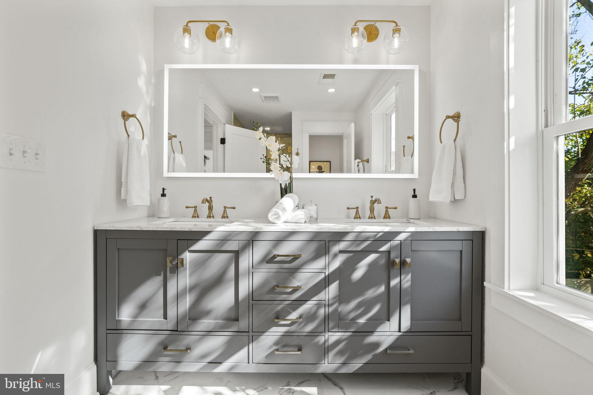 CLAREMONT - Residential