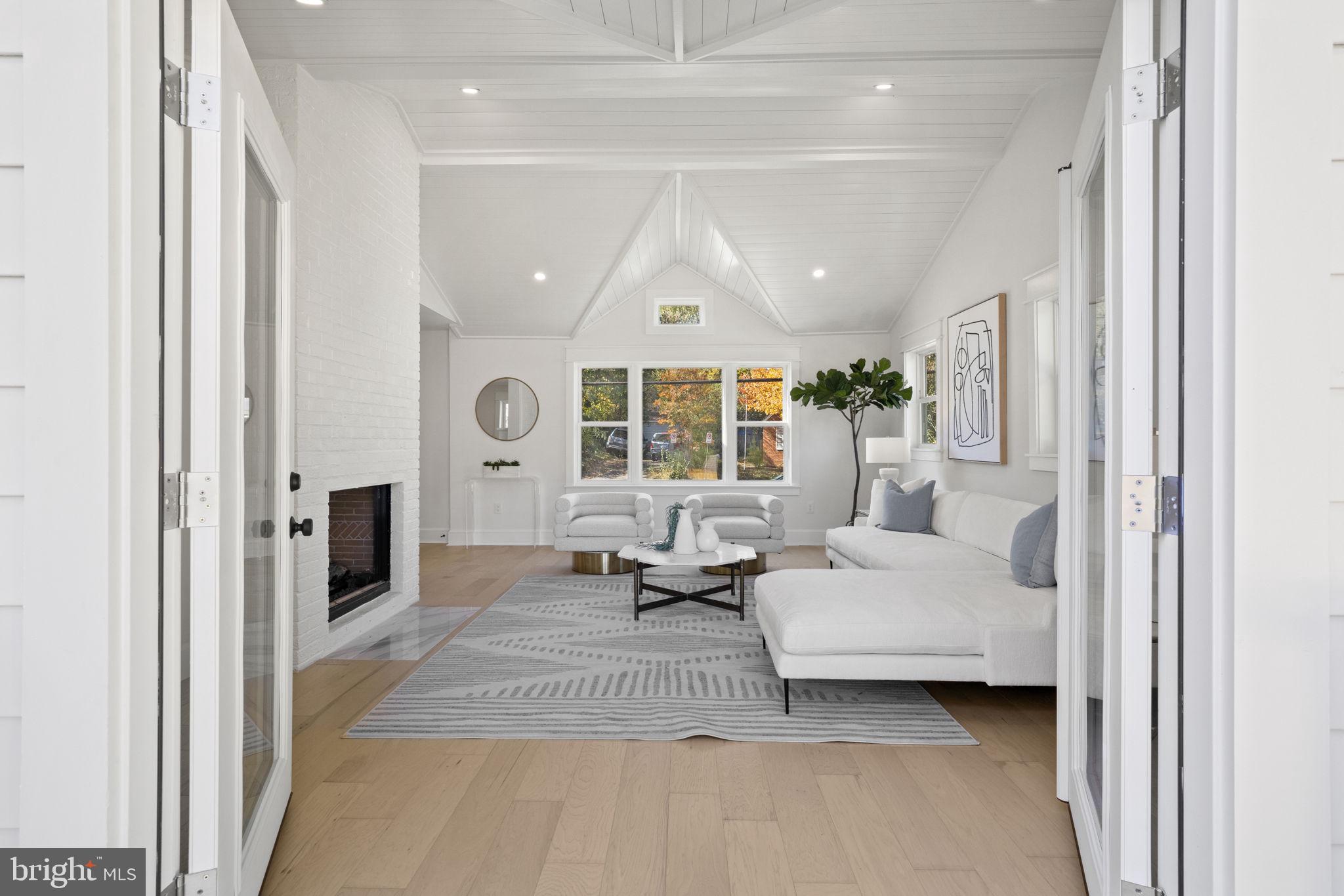 CLAREMONT - Residential