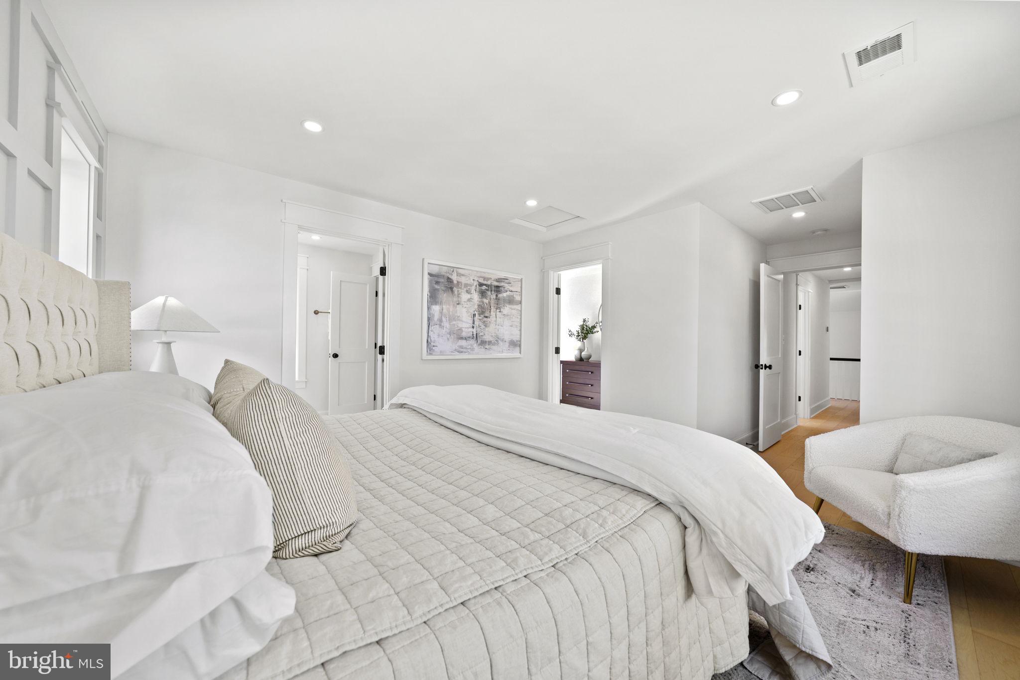 CLAREMONT - Residential