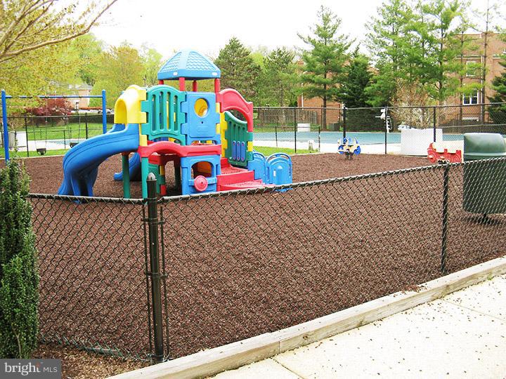 WOODLAKE TOWERS - Residential Lease