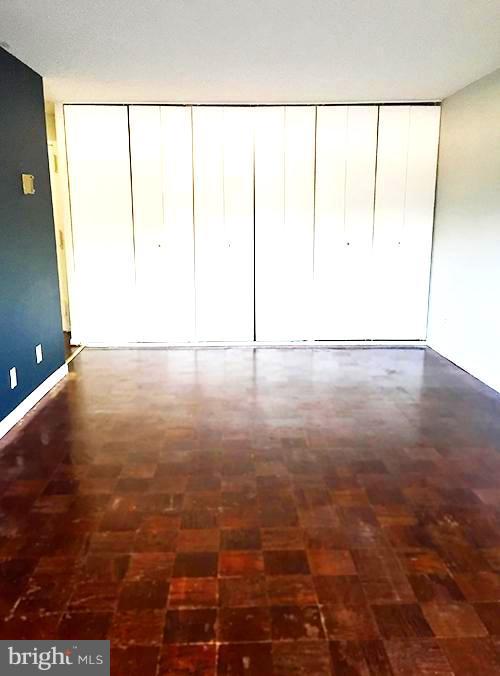 WOODLAKE TOWERS - Residential Lease