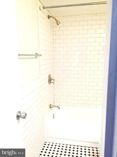 WOODLAKE TOWERS - Residential Lease